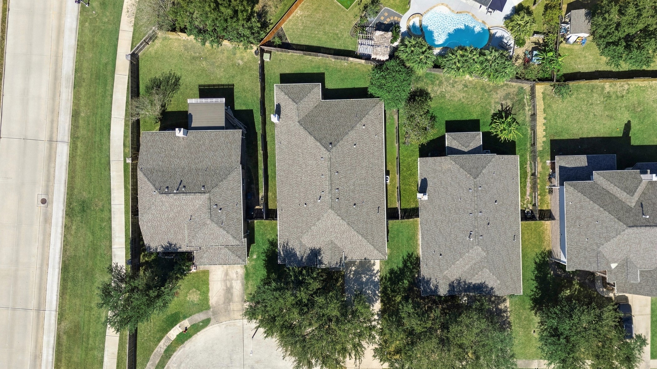 3012 Kings Isle Lane, Dickinson, TX 77539