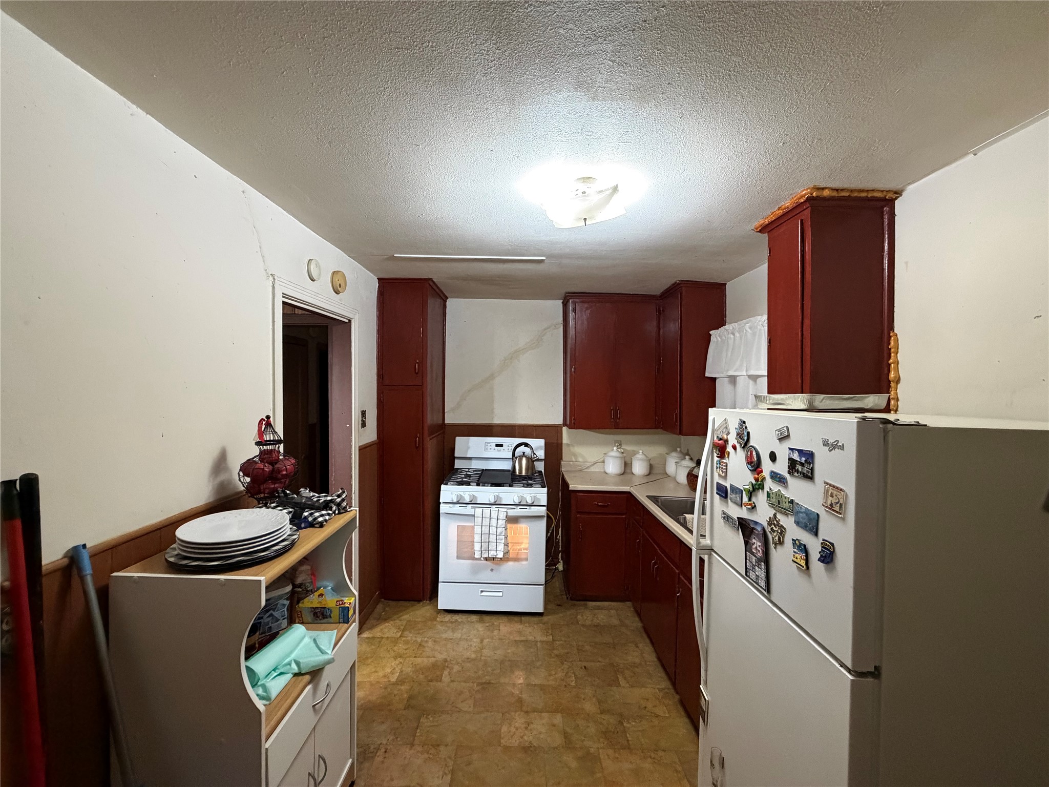 7326 Eisenhower Road, Houston, TX 77033