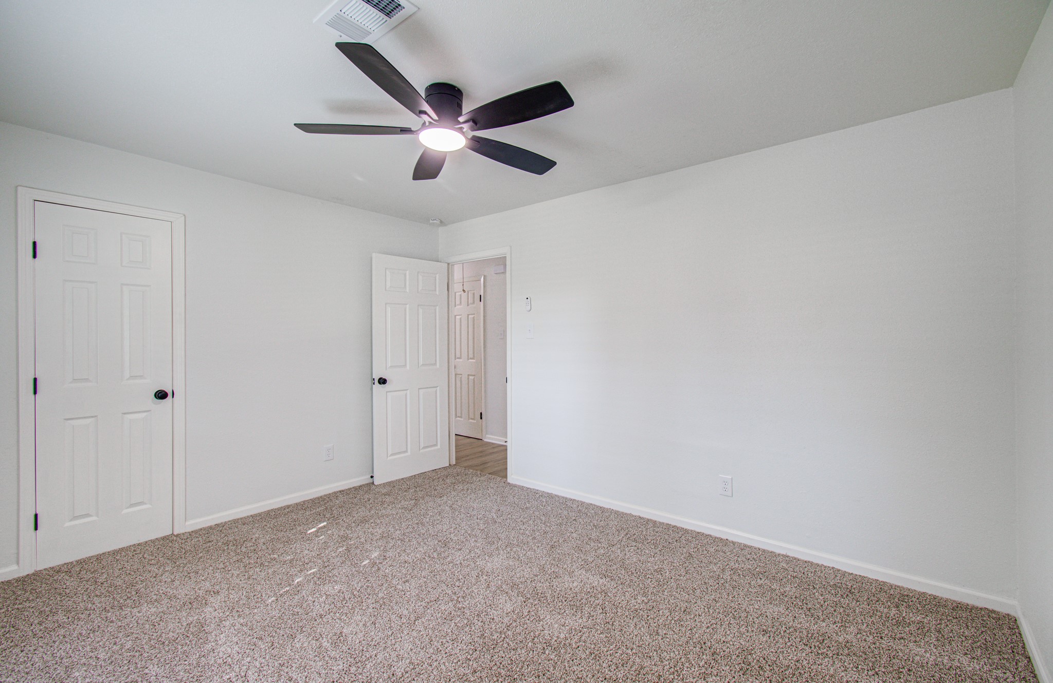 11735 N Perry Avenue, Houston, TX 77071