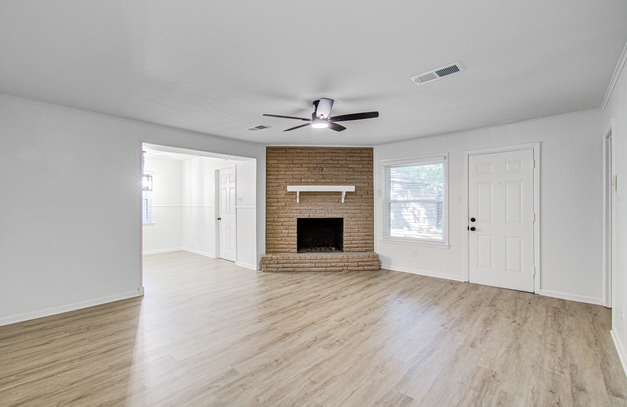 11735 N Perry Avenue, Houston, TX 77071