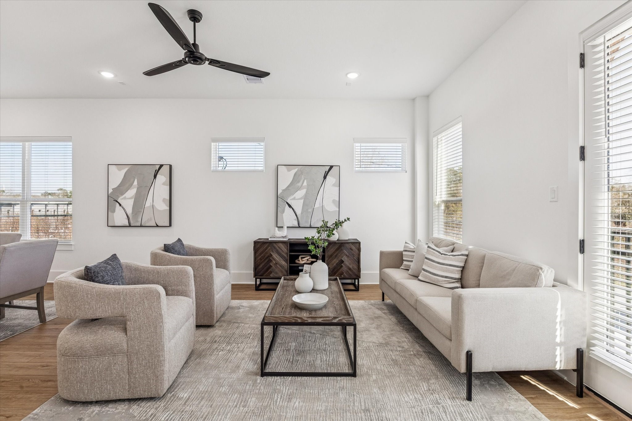 5606 Azores, Houston, TX 77091