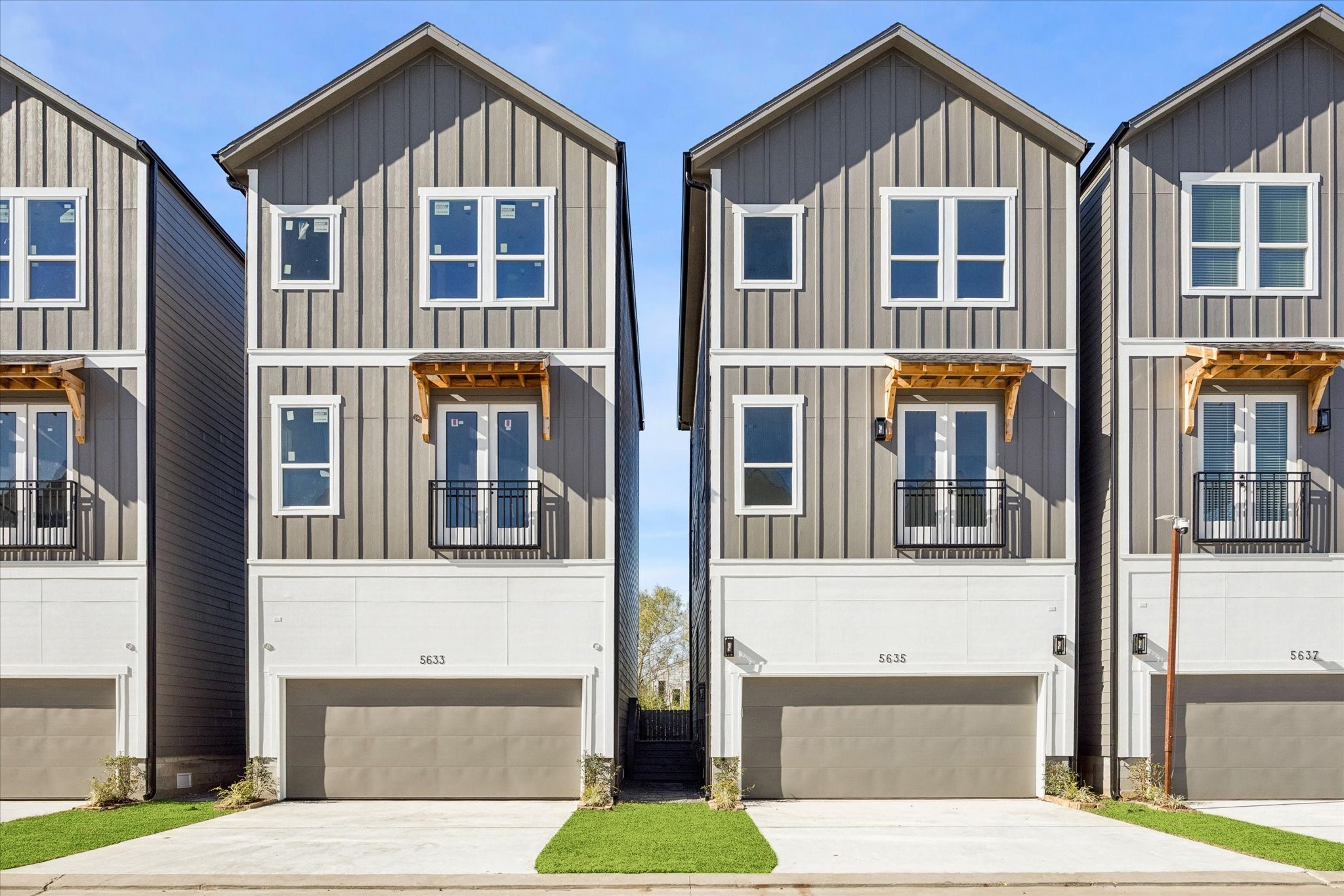 5606 Azores, Houston, TX 77091