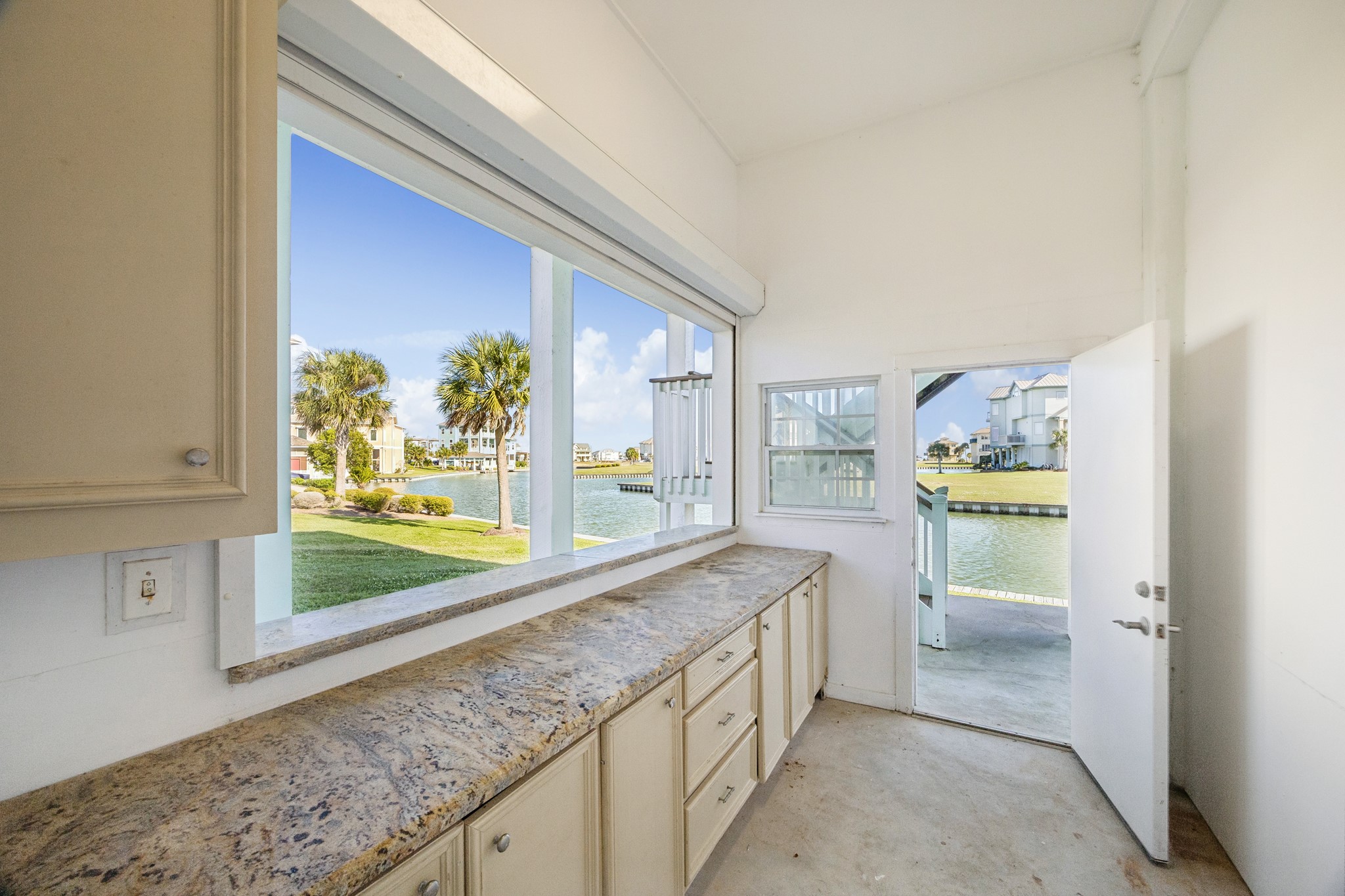 23 Fleming, Hitchcock, TX 77563