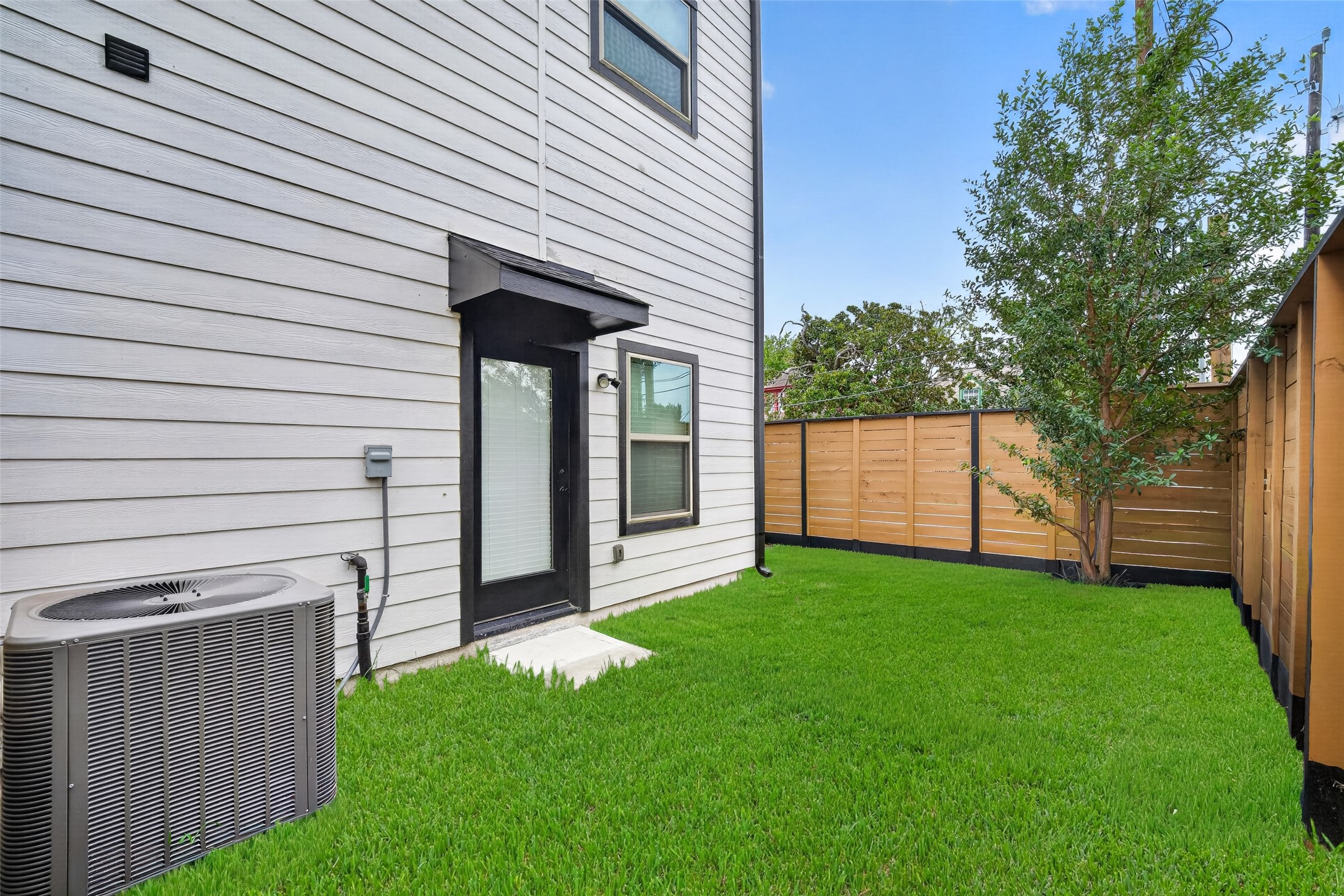 2341 Eagle Street, Houston, TX 77004