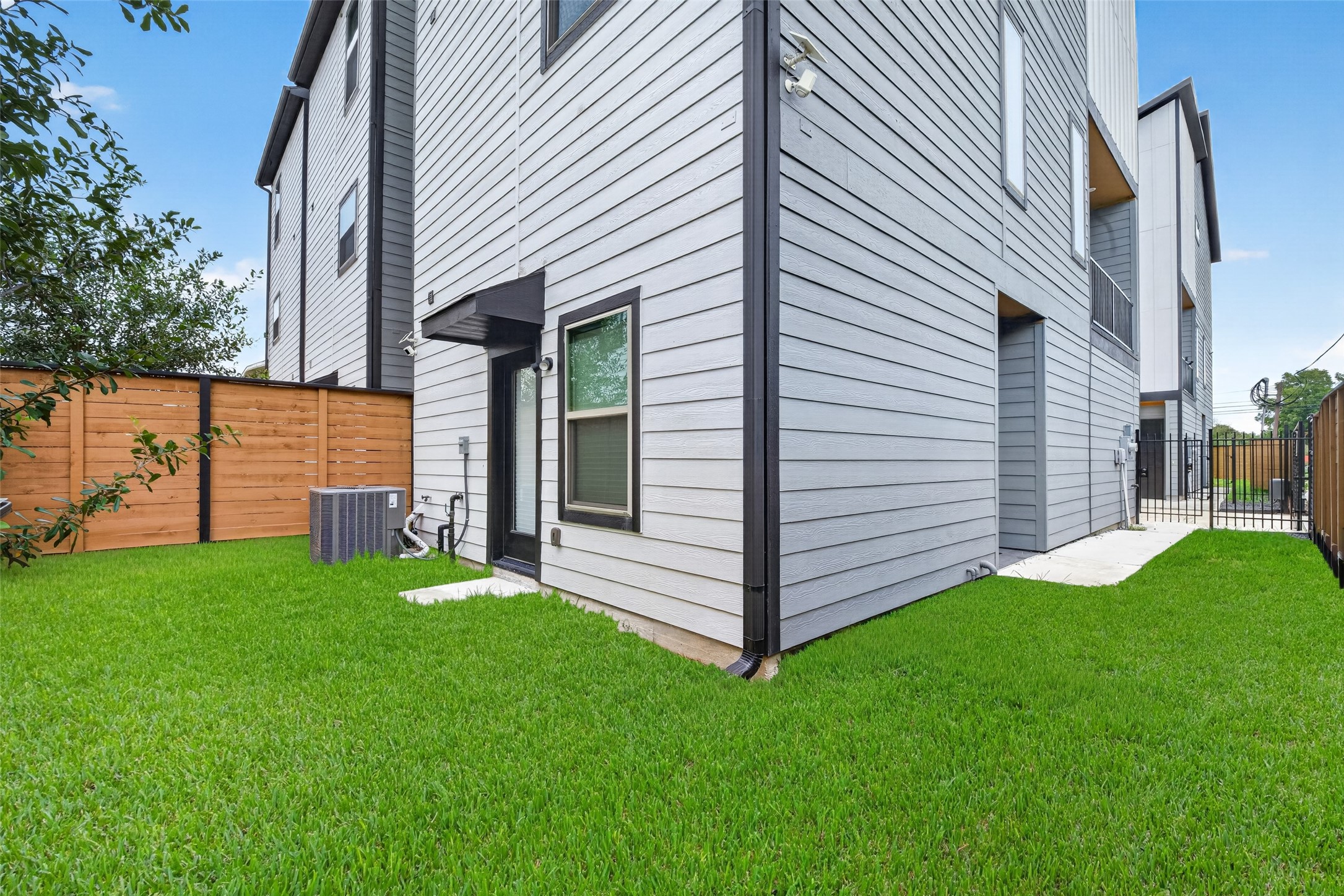 2341 Eagle Street, Houston, TX 77004