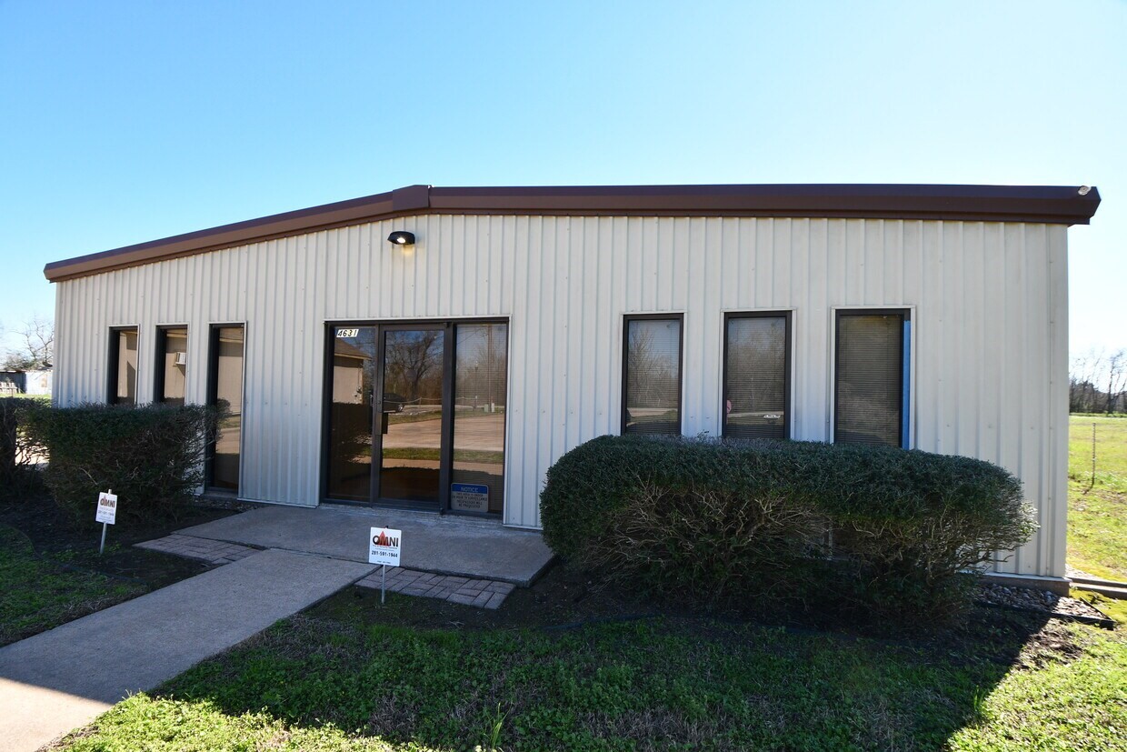 4631 11th Tract 152, 154 Street, Brookshire, TX 77423 4631 11th Tract 152, 154 Street, Brookshire, TX 77423