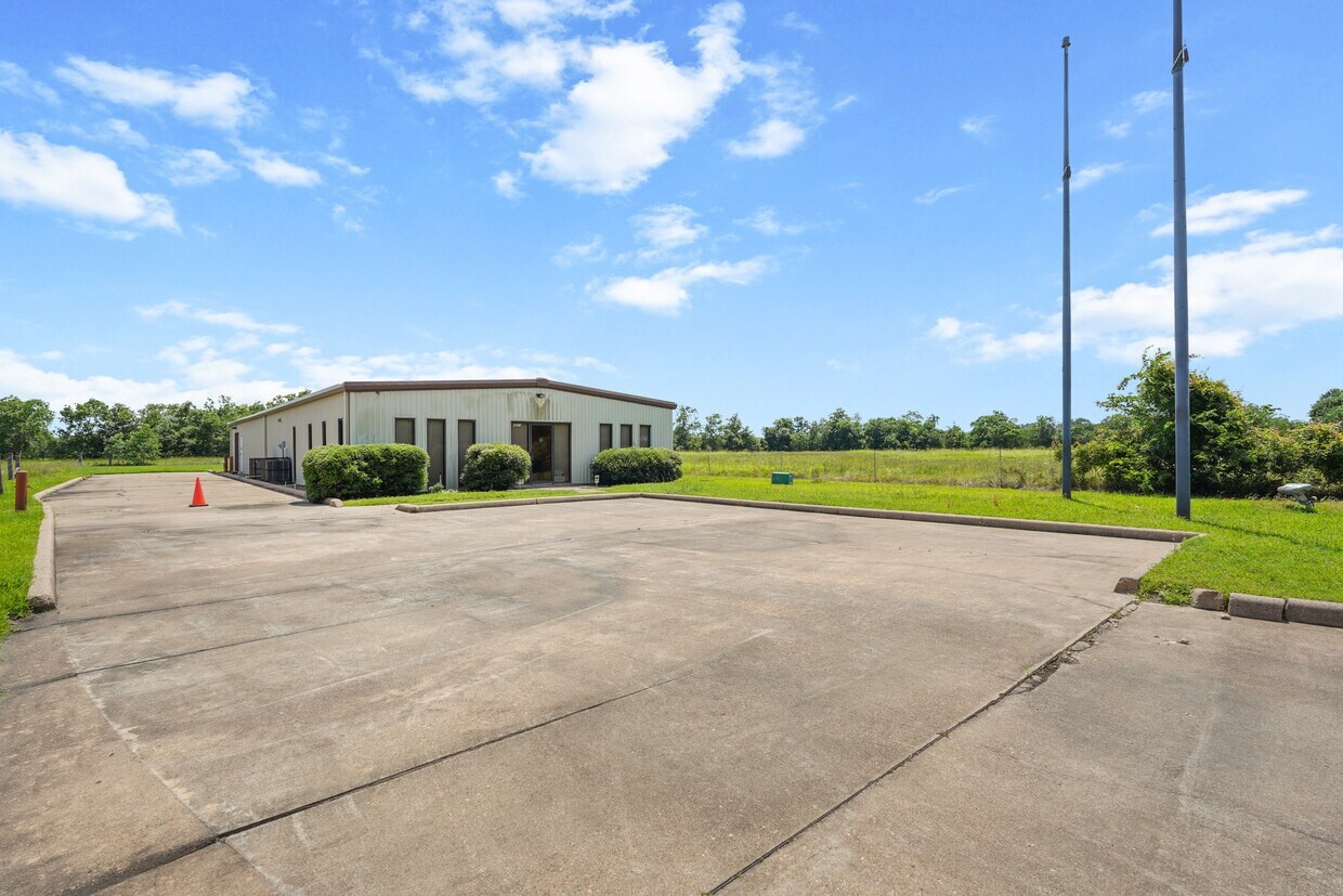 4631 11th Tract 152, 154 Street, Brookshire, TX 77423 4631 11th Tract 152, 154 Street, Brookshire, TX 77423