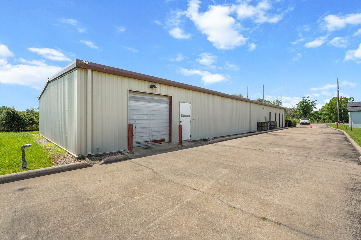 4631 11th Tract 152, 154 Street, Brookshire, TX 77423 4631 11th Tract 152, 154 Street, Brookshire, TX 77423
