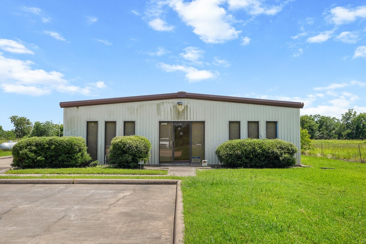4631 11th Tract 152, 154 Street, Brookshire, TX 77423 4631 11th Tract 152, 154 Street, Brookshire, TX 77423