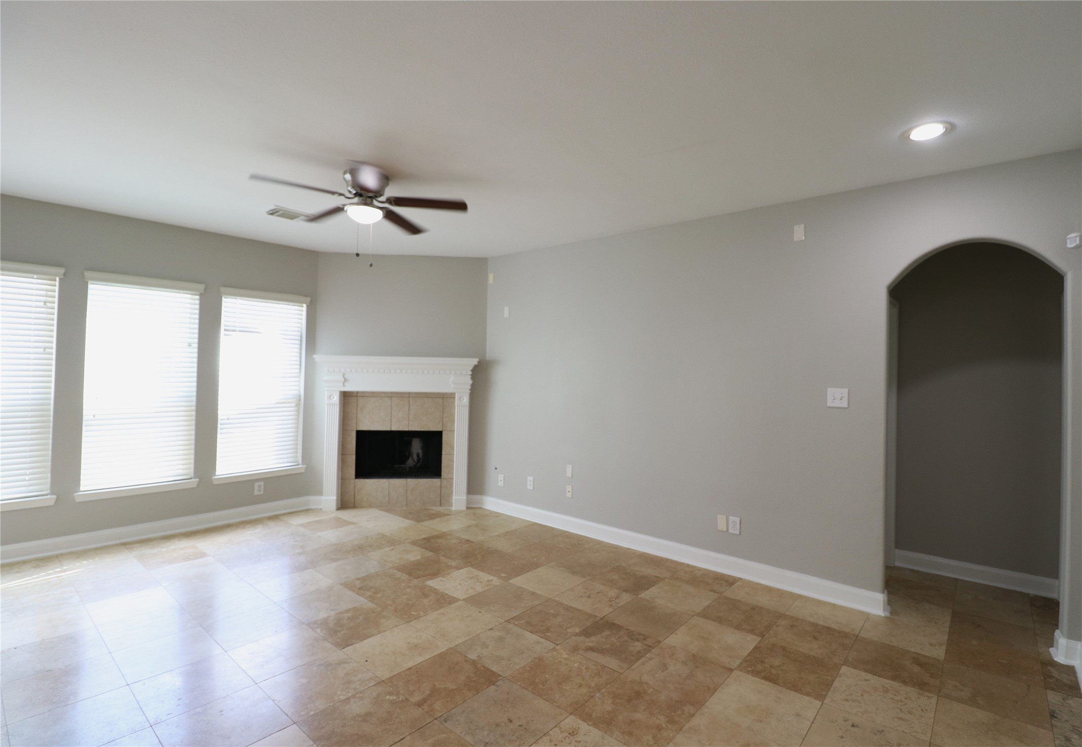 21802 Saragosa Pond Lane, Spring, TX 77379
