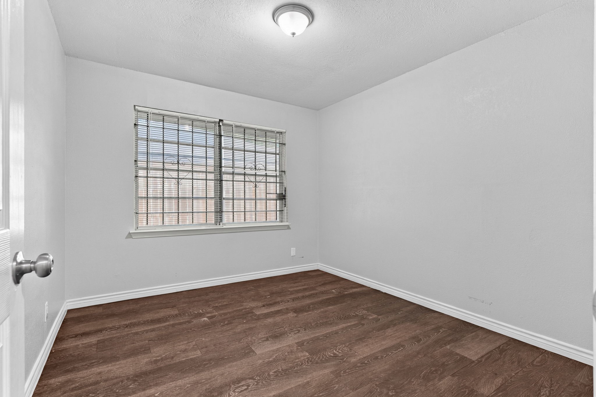 5747 Thrush Drive, Houston, TX 77033