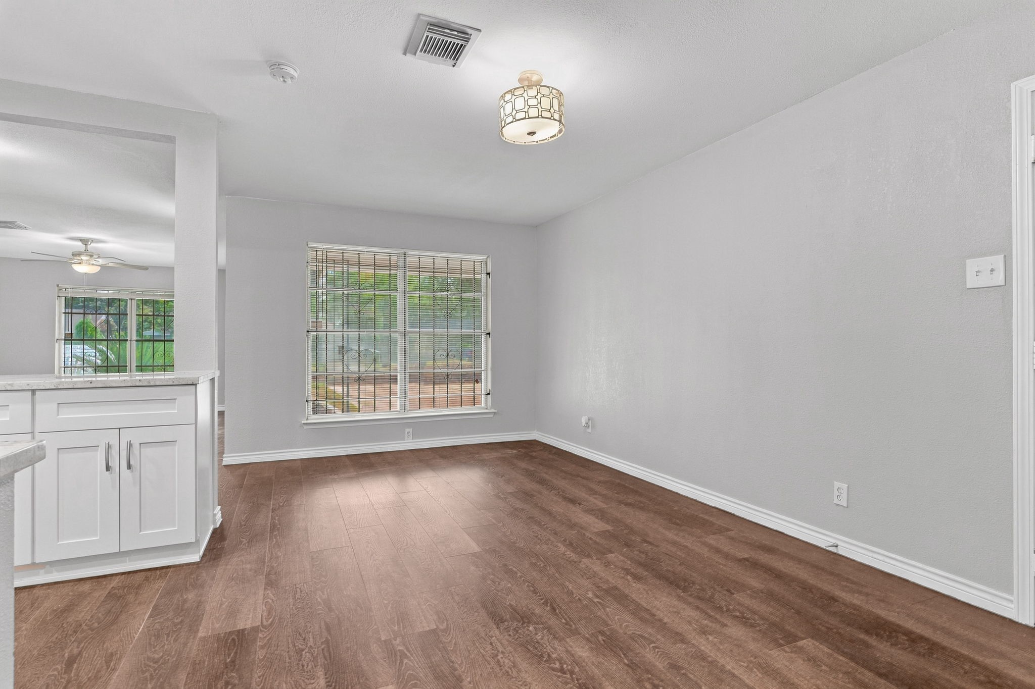 5747 Thrush Drive, Houston, TX 77033