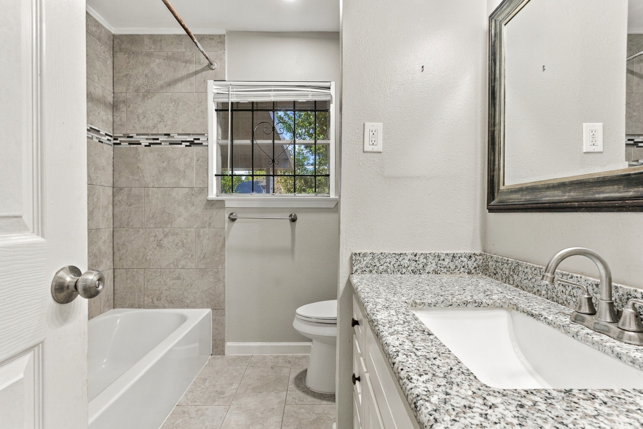 5747 Thrush Drive, Houston, TX 77033