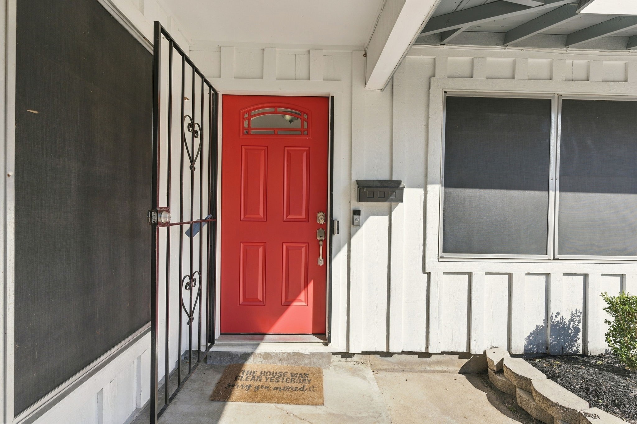 5747 Thrush Drive, Houston, TX 77033 5747 Thrush Drive, Houston, TX 77033