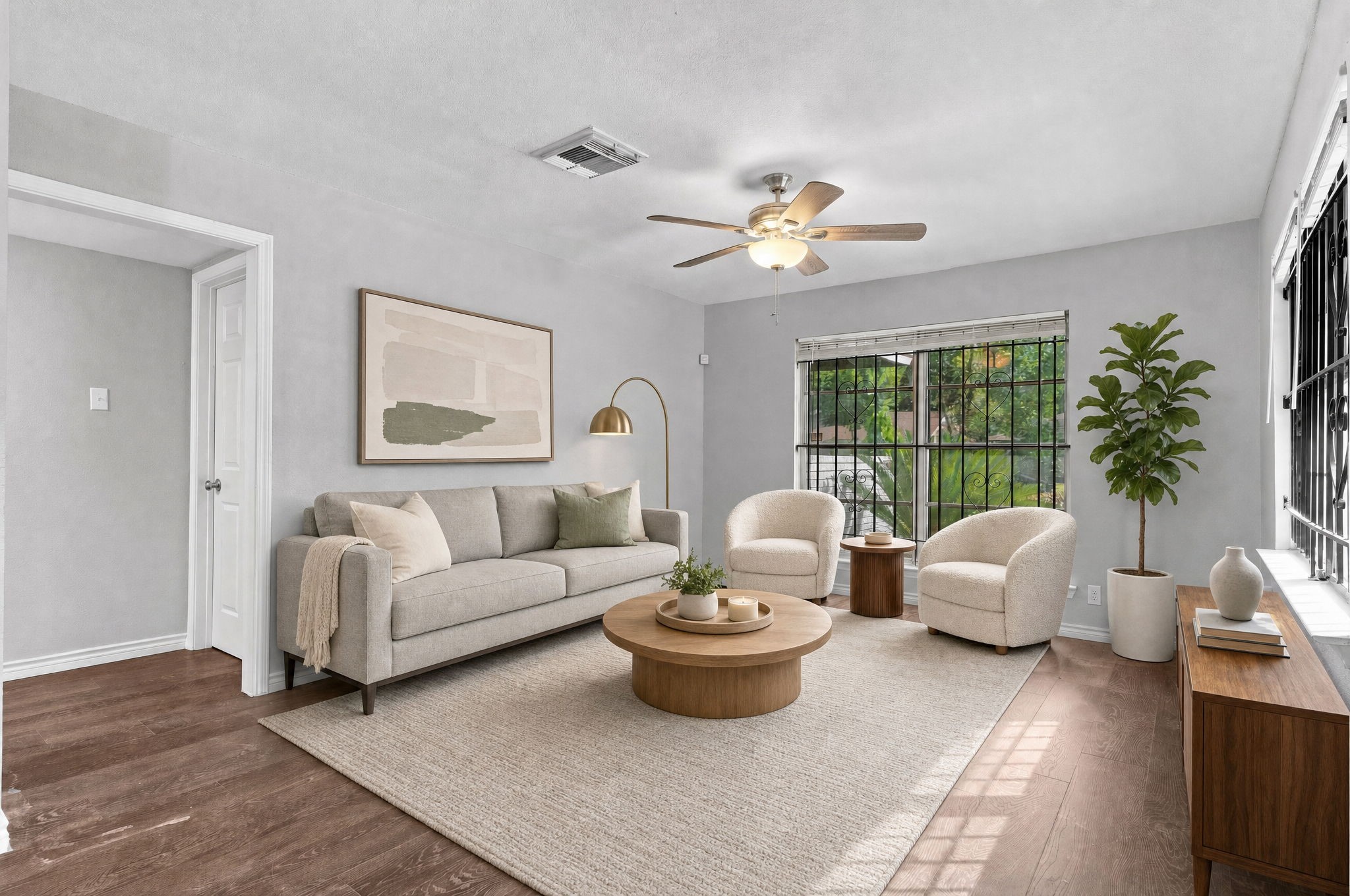 5747 Thrush Drive, Houston, TX 77033