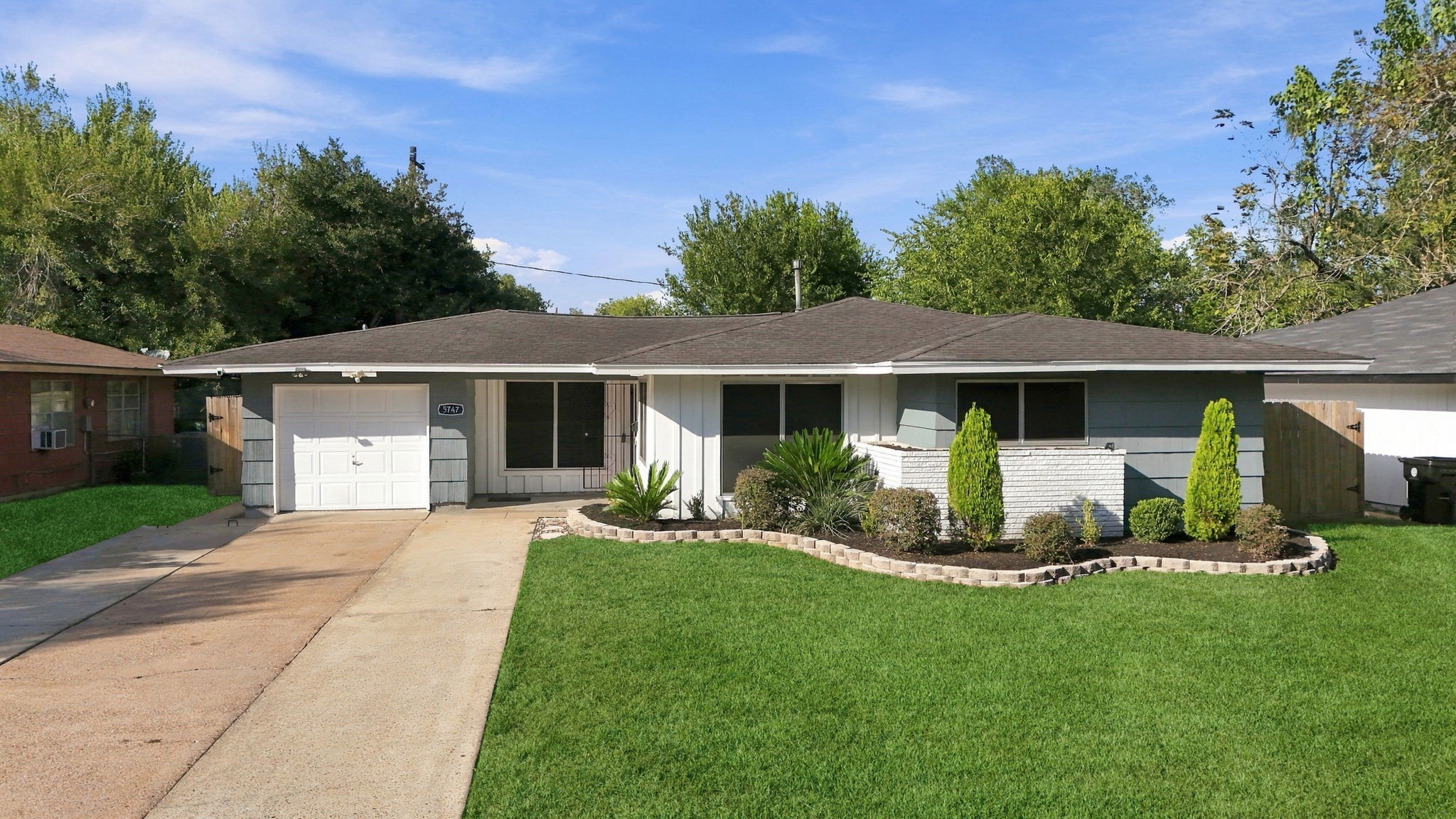 5747 Thrush Drive, Houston, TX 77033 5747 Thrush Drive, Houston, TX 77033