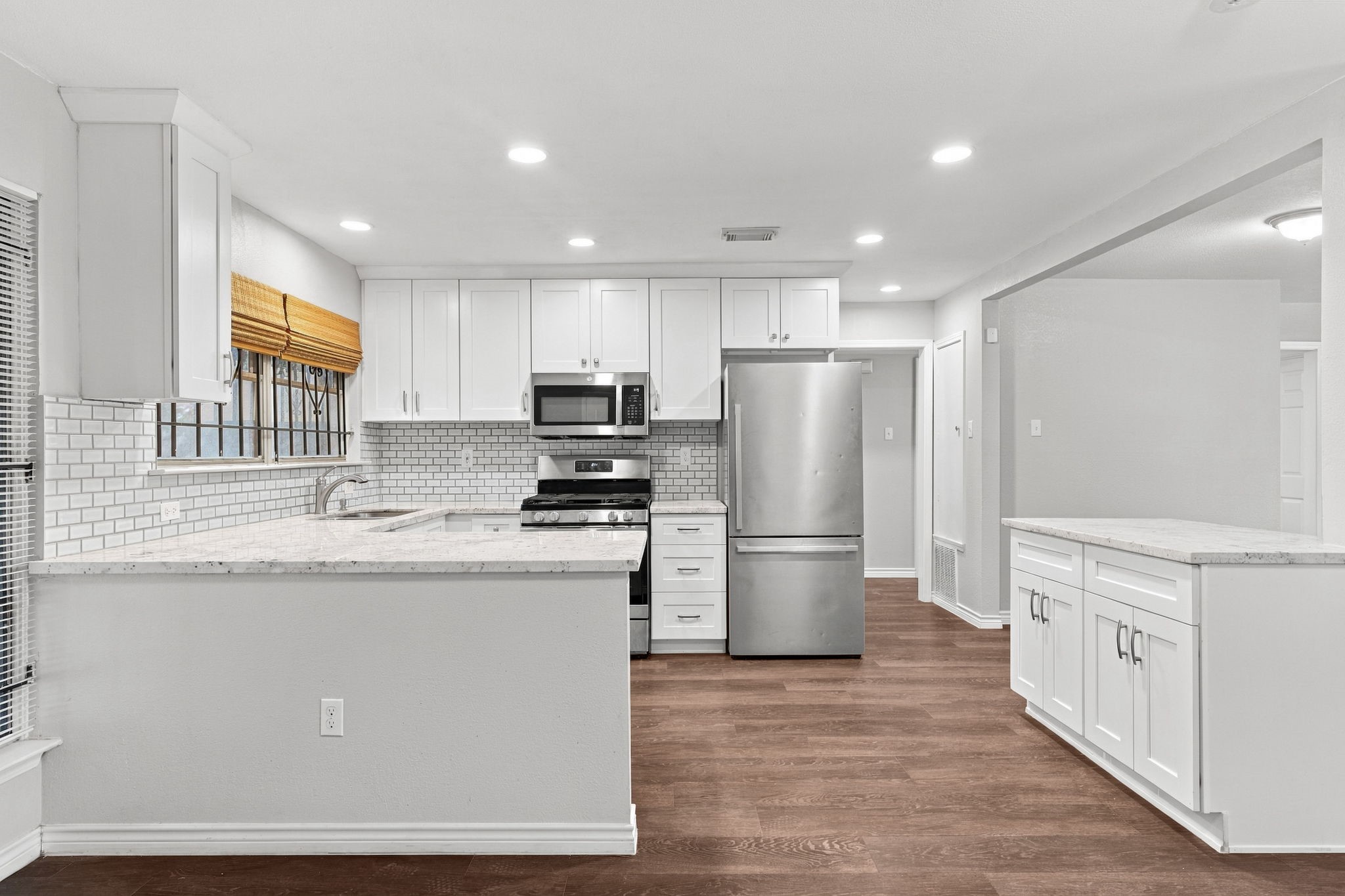 5747 Thrush Drive, Houston, TX 77033