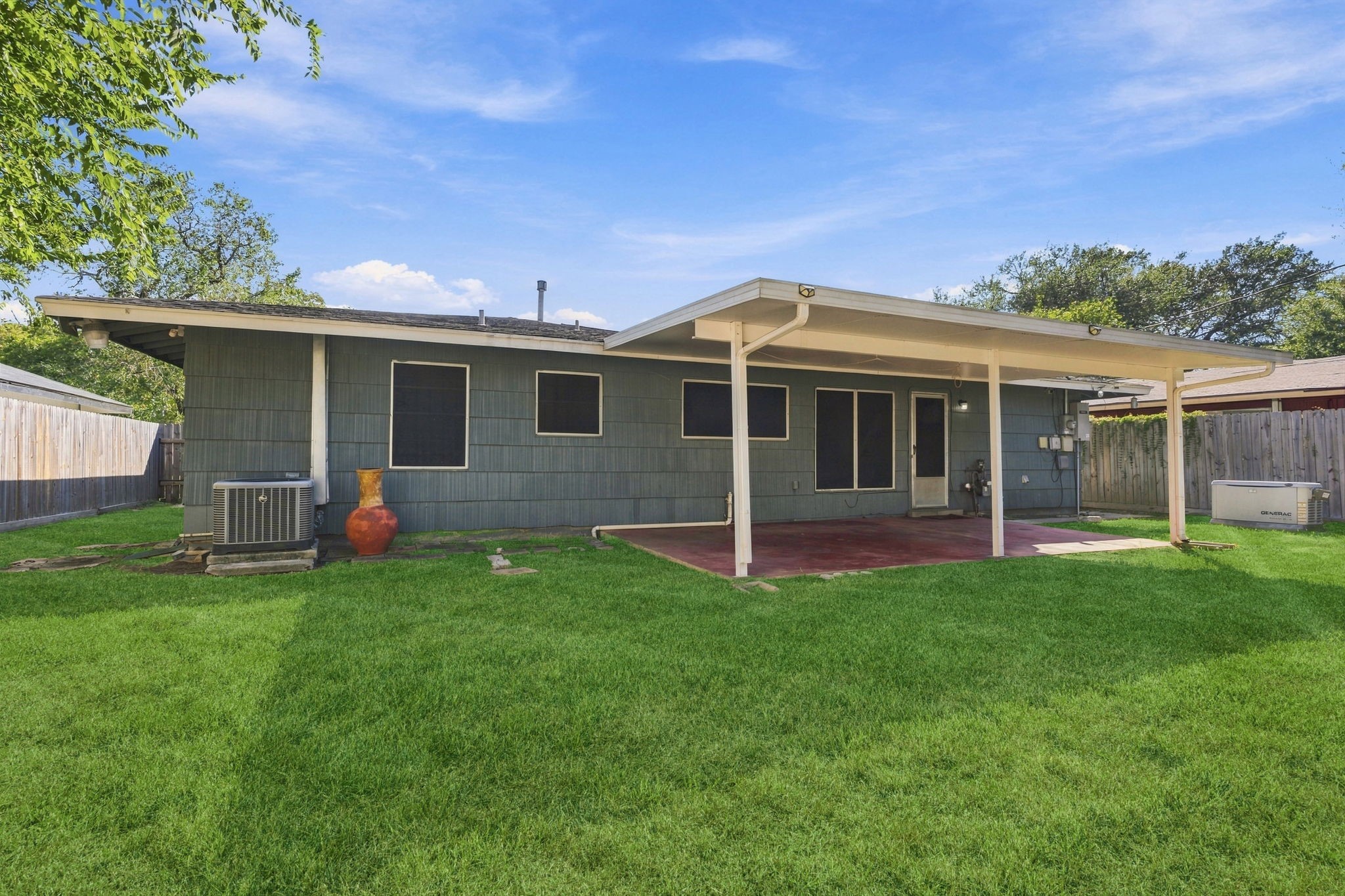 5747 Thrush Drive, Houston, TX 77033