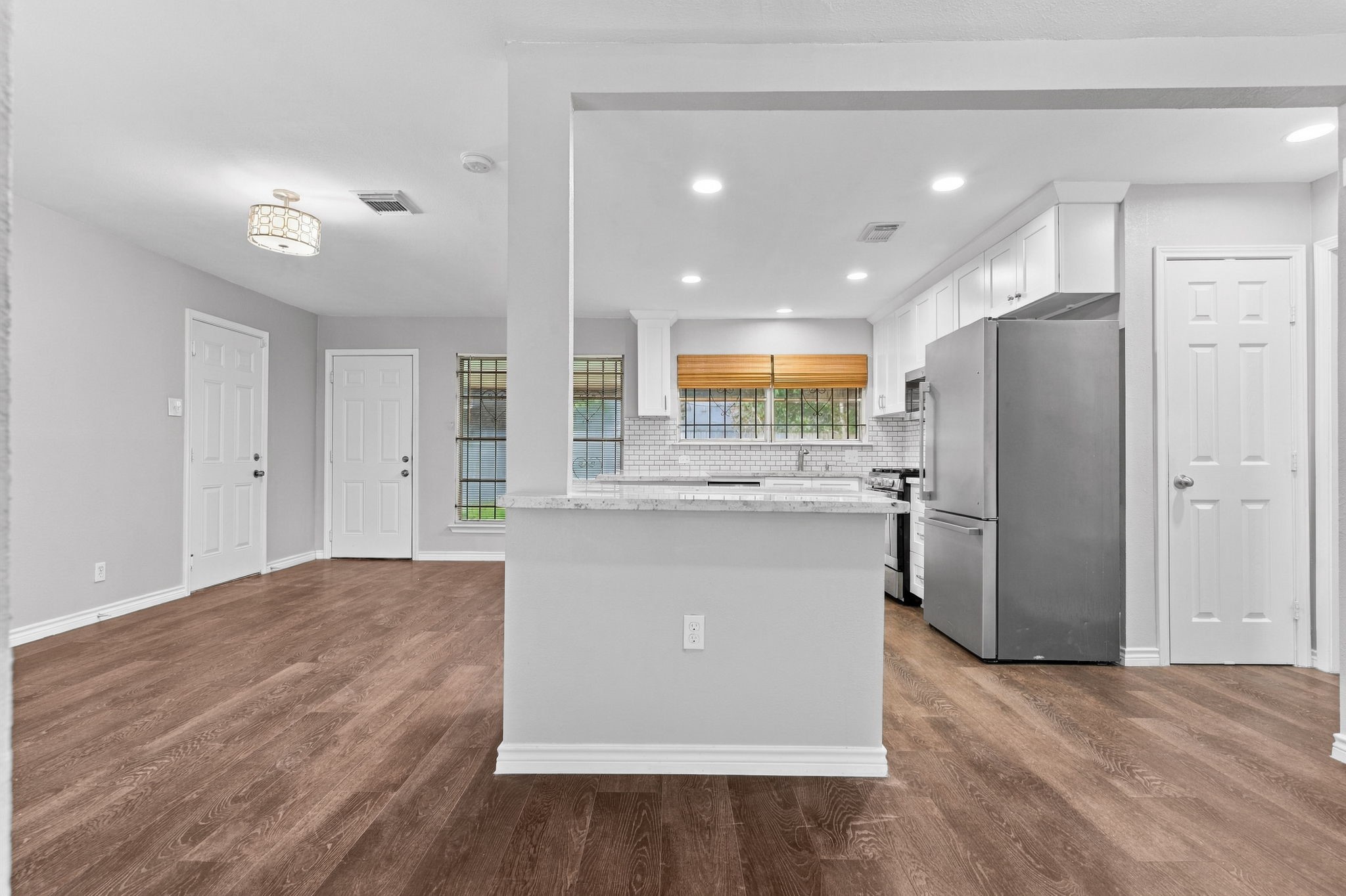 5747 Thrush Drive, Houston, TX 77033
