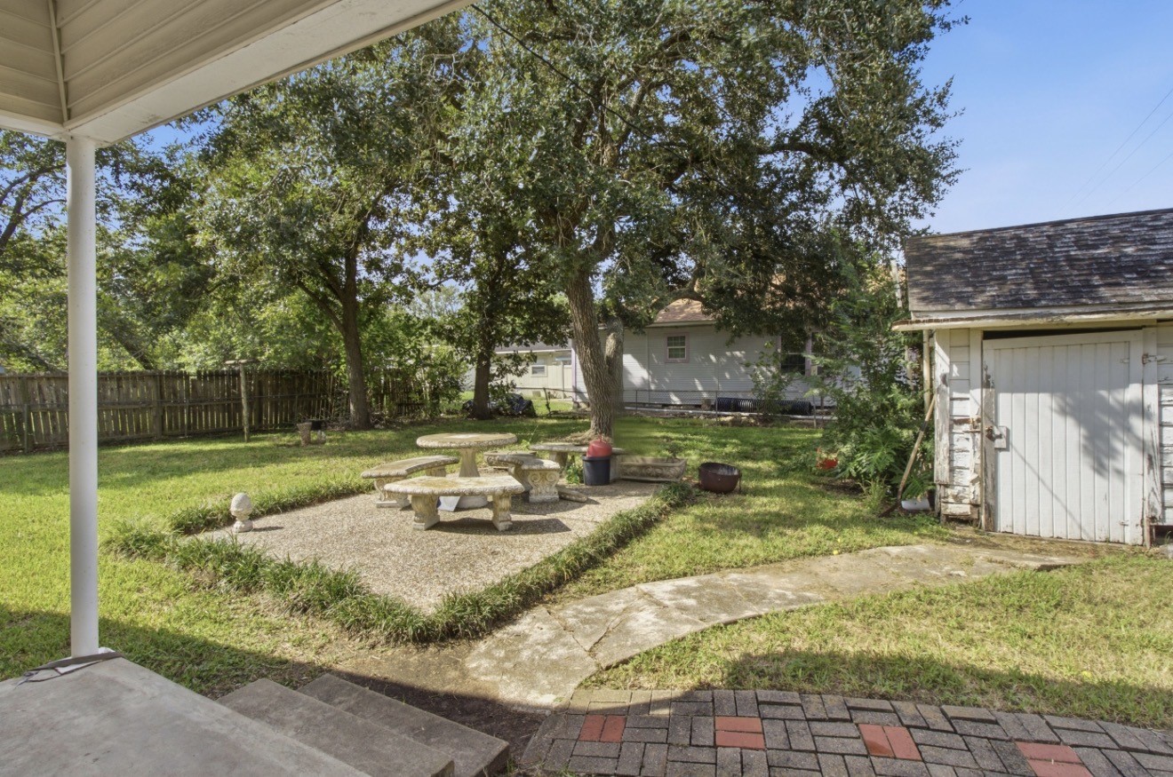 700 Alamo Street, Rosenberg, TX 77471
