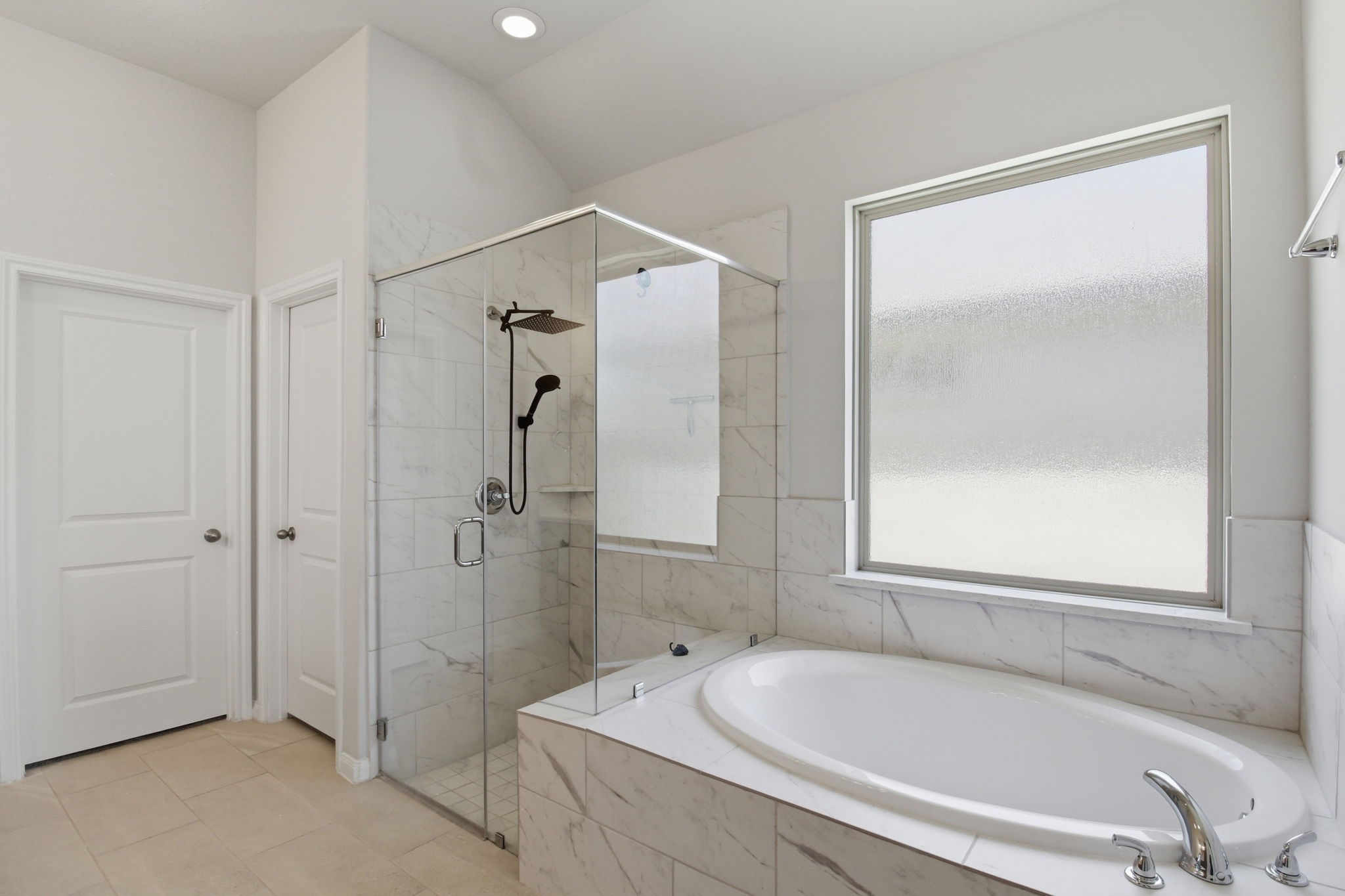 Separate shower and garden tub