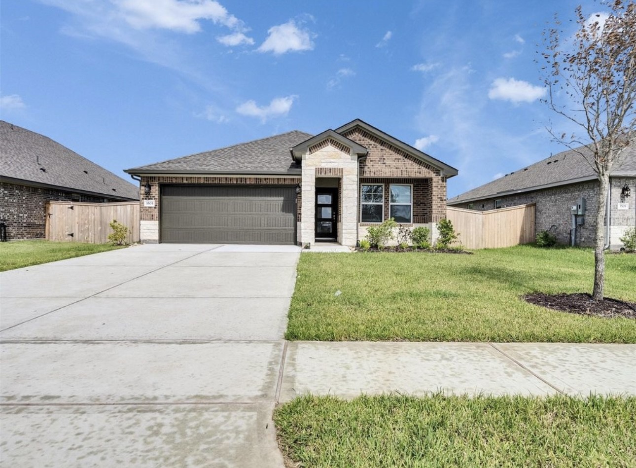 10407 Hermann Trace, Texas City, TX 77591