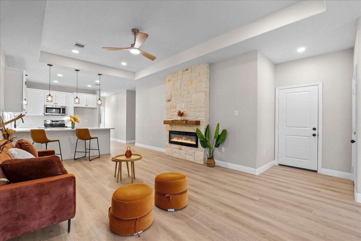2311 Thompson Street, La Marque, TX 77568