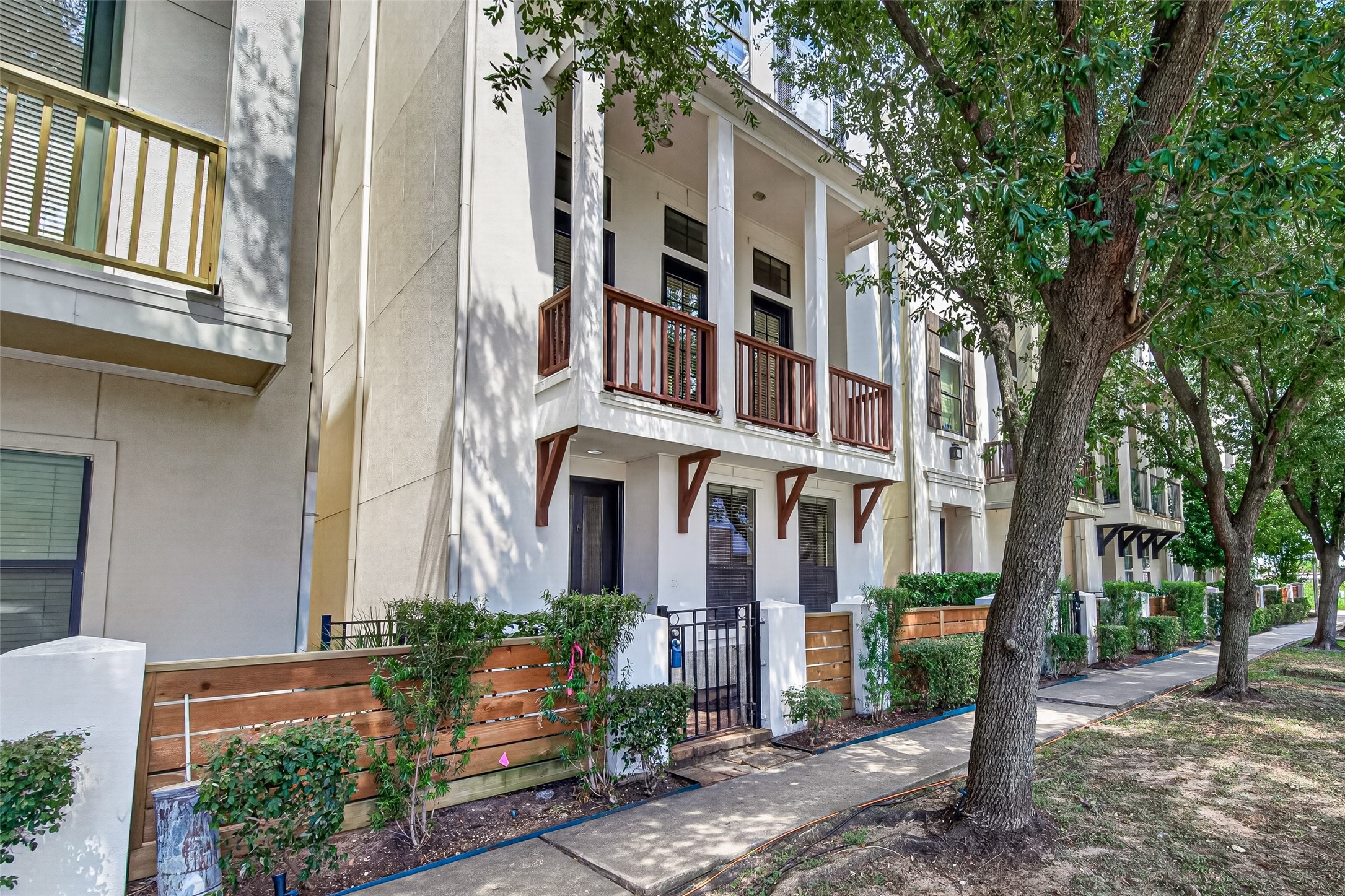 6610 Toledo Street, Houston, TX 77008 6610 Toledo Street, Houston, TX 77008
