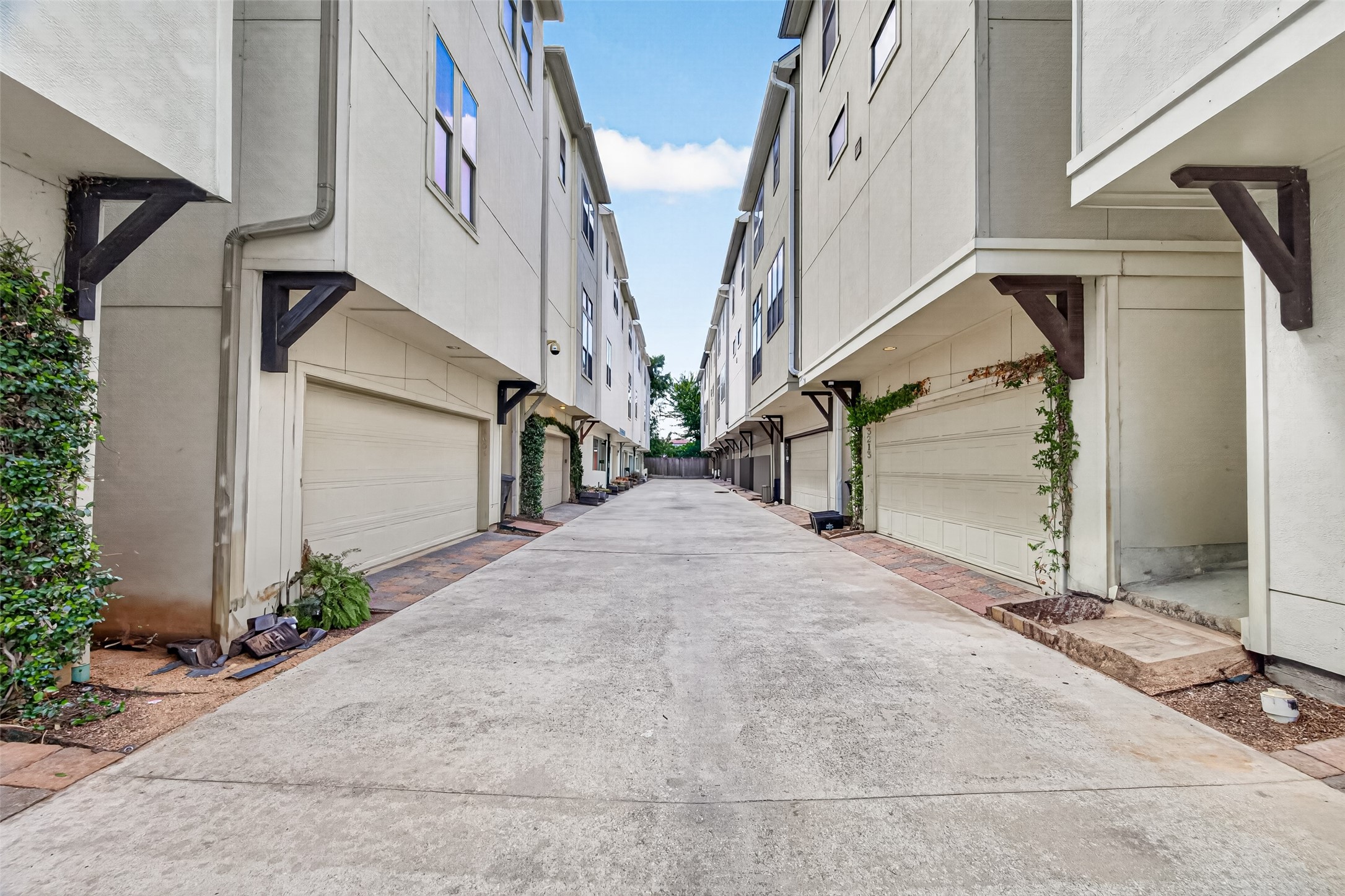 6610 Toledo Street, Houston, TX 77008