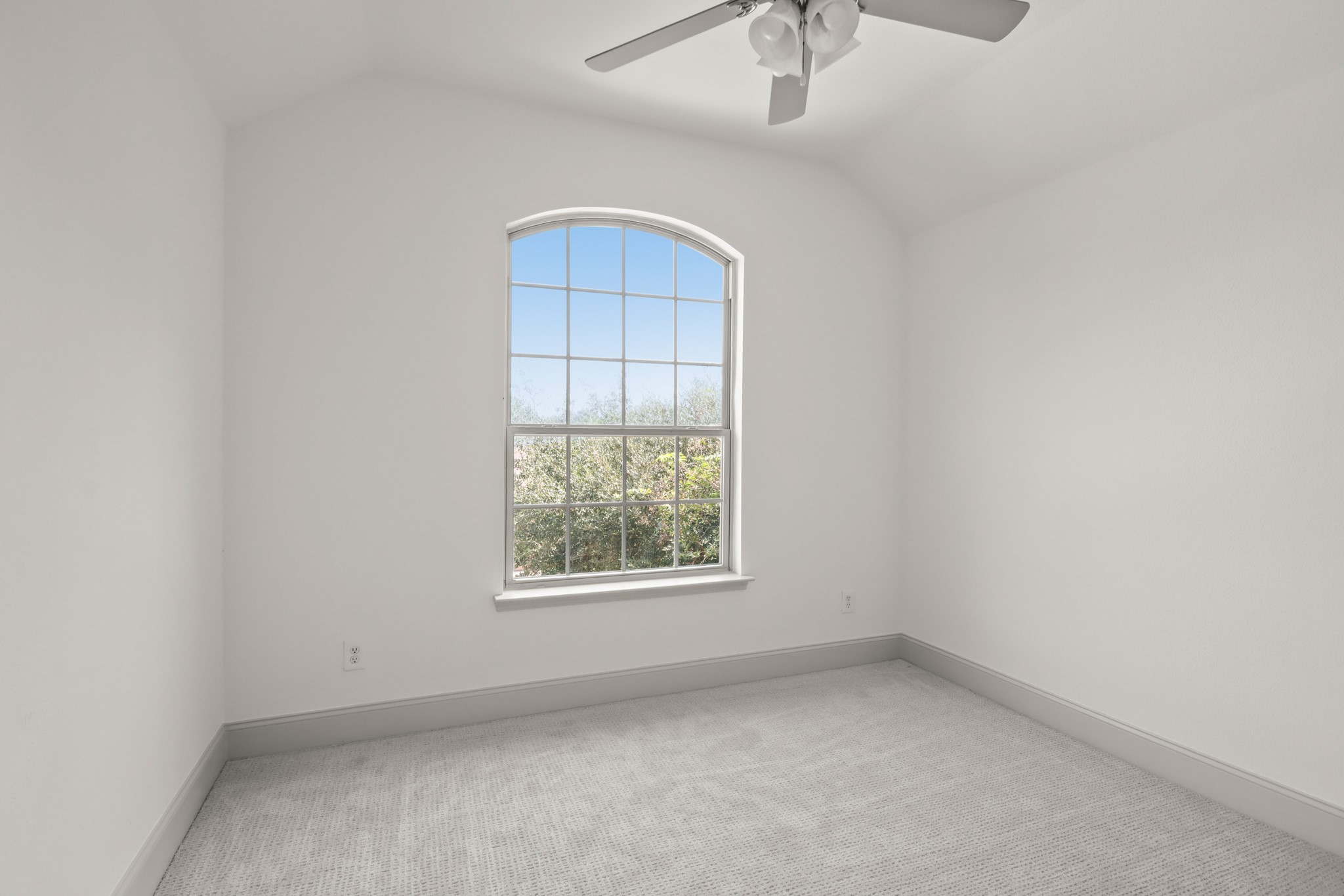 71 Black Swan Place, Magnolia, TX 77354
