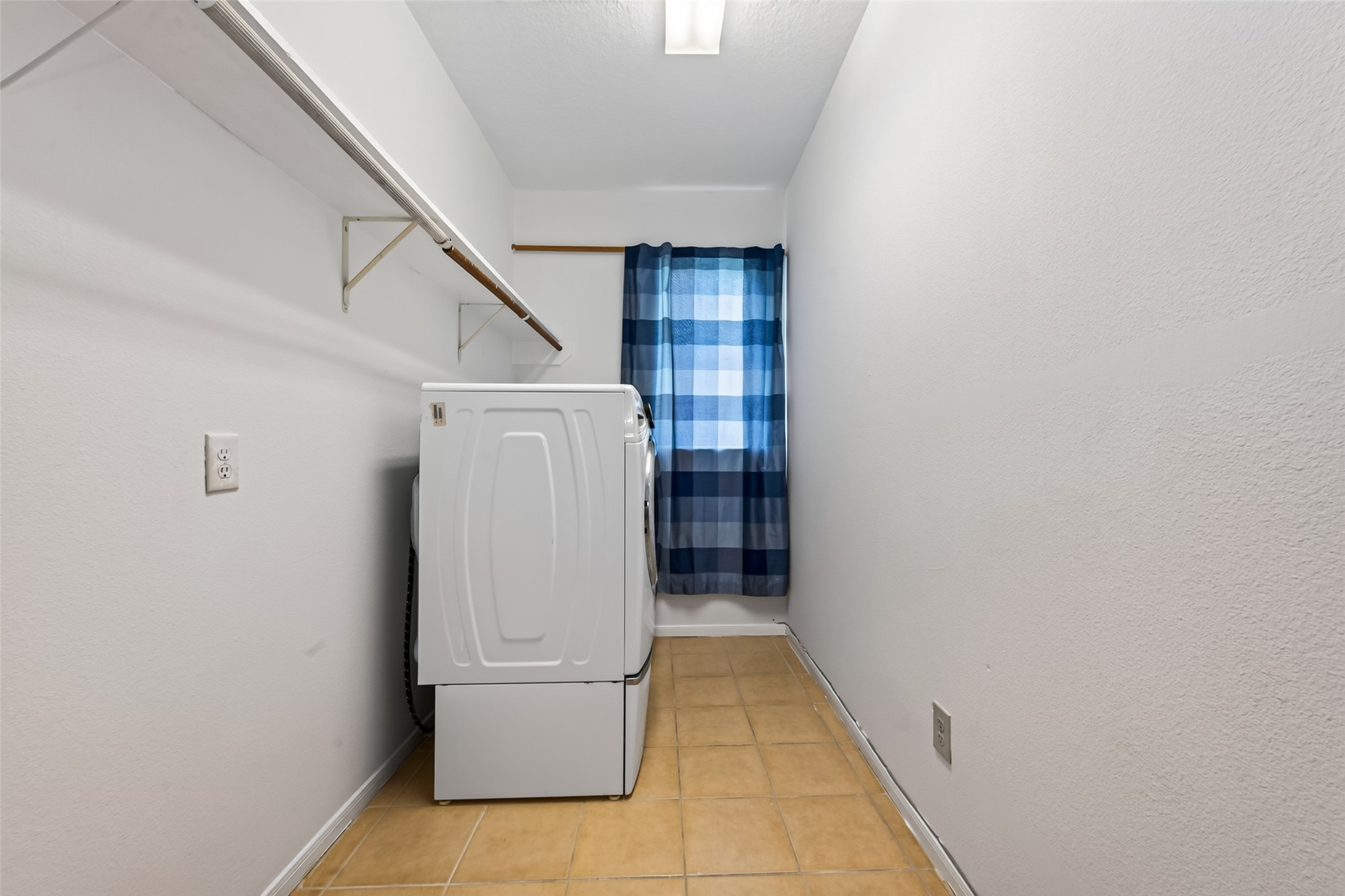 12214 Doe Meadow Drive, Stafford, TX 77477