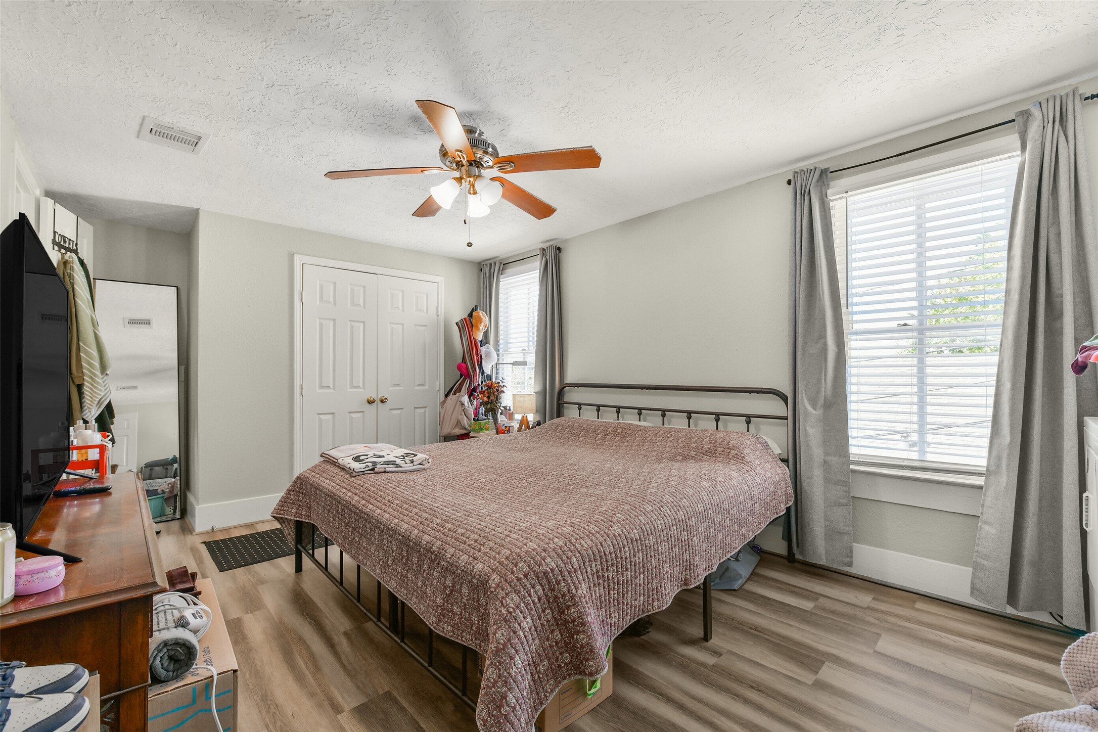 2nd floor bedroom