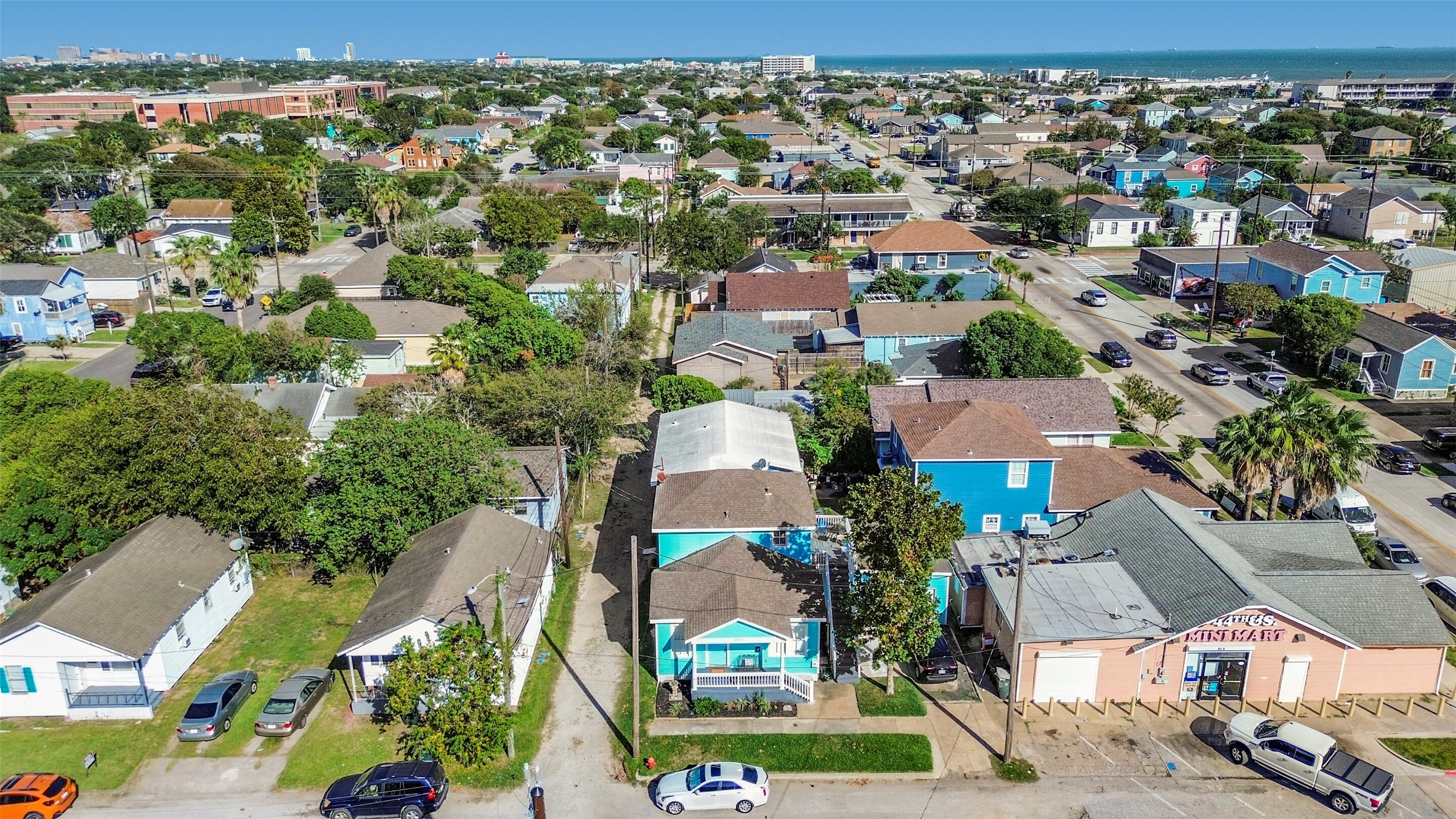 2414 44th Street, Galveston, TX 77550