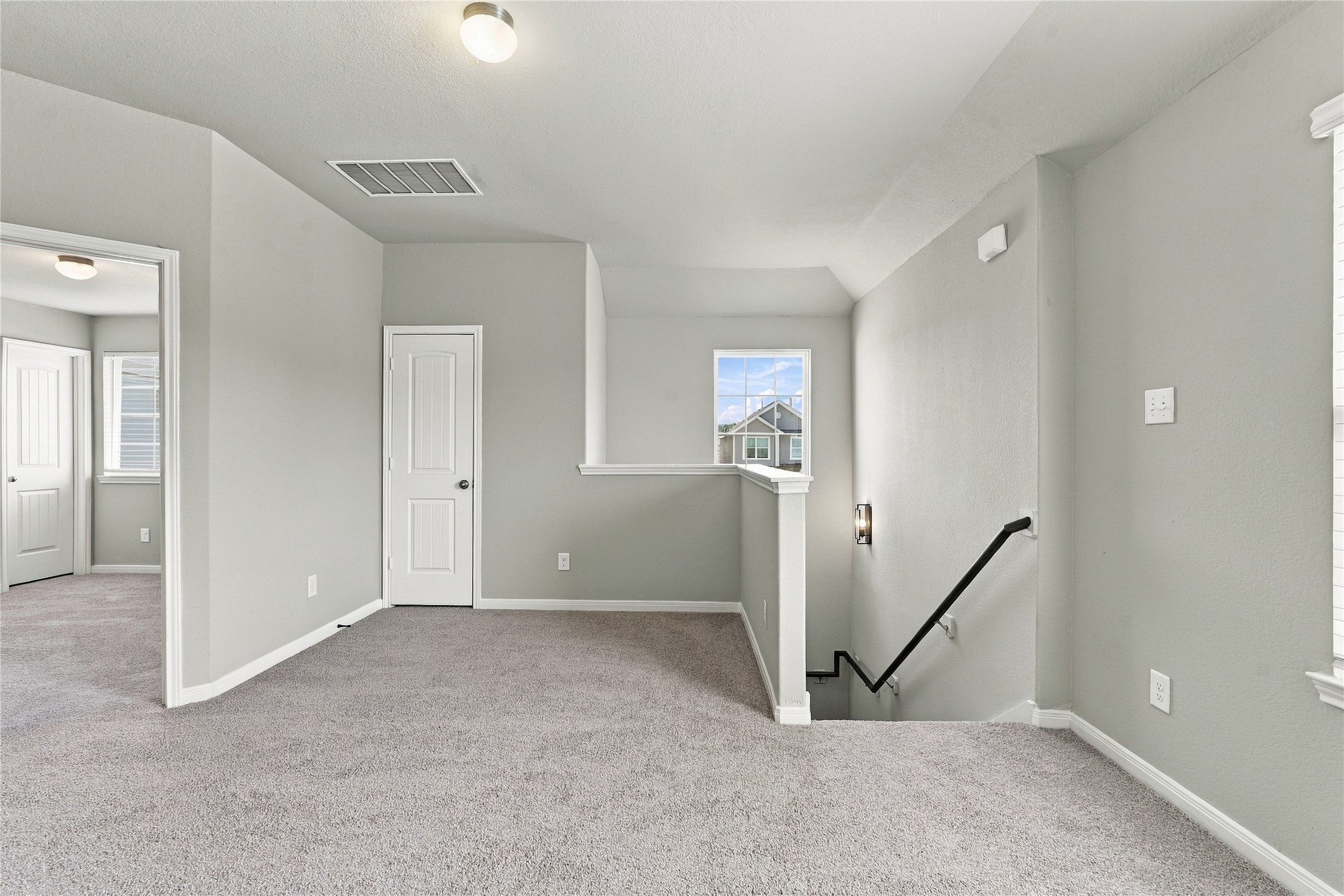 Great sized Game Room with nook & 2 storage closets!
