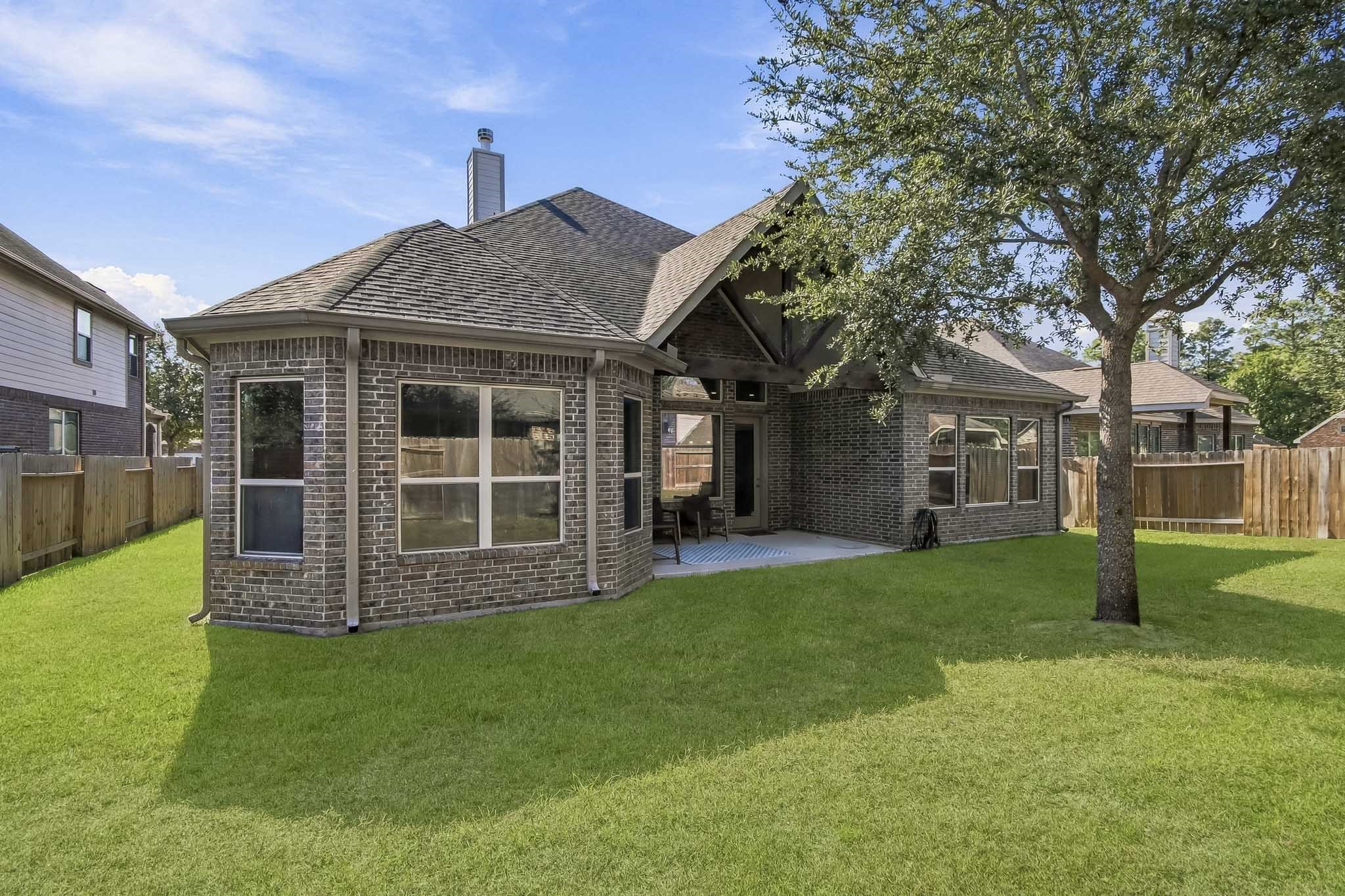 16818 Lake Limestone Lane, Houston, TX 77044