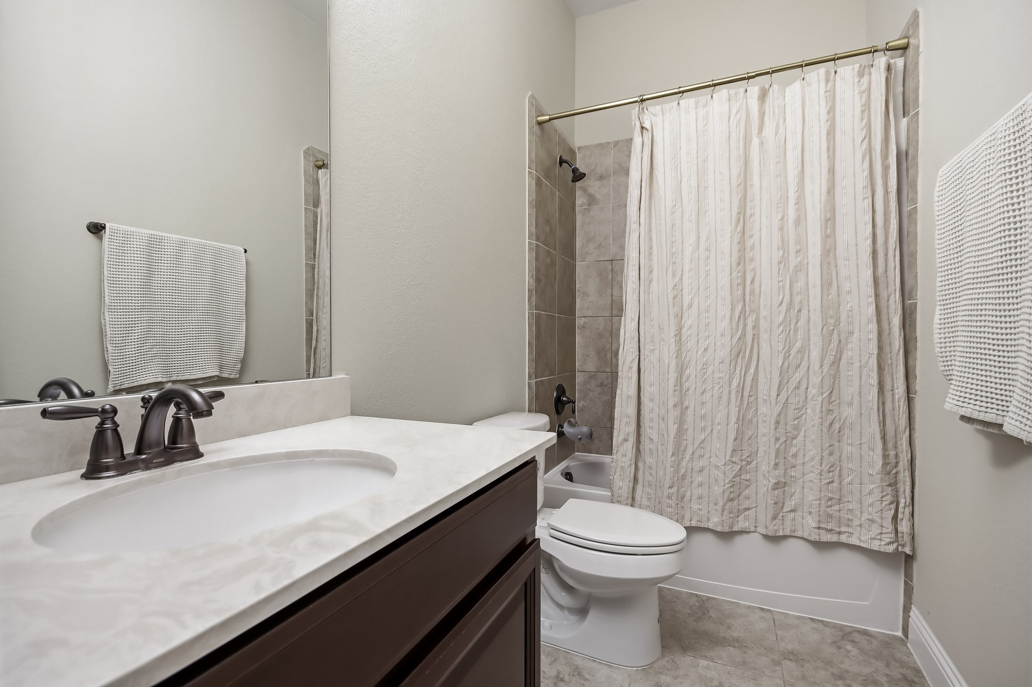 16818 Lake Limestone Lane, Houston, TX 77044