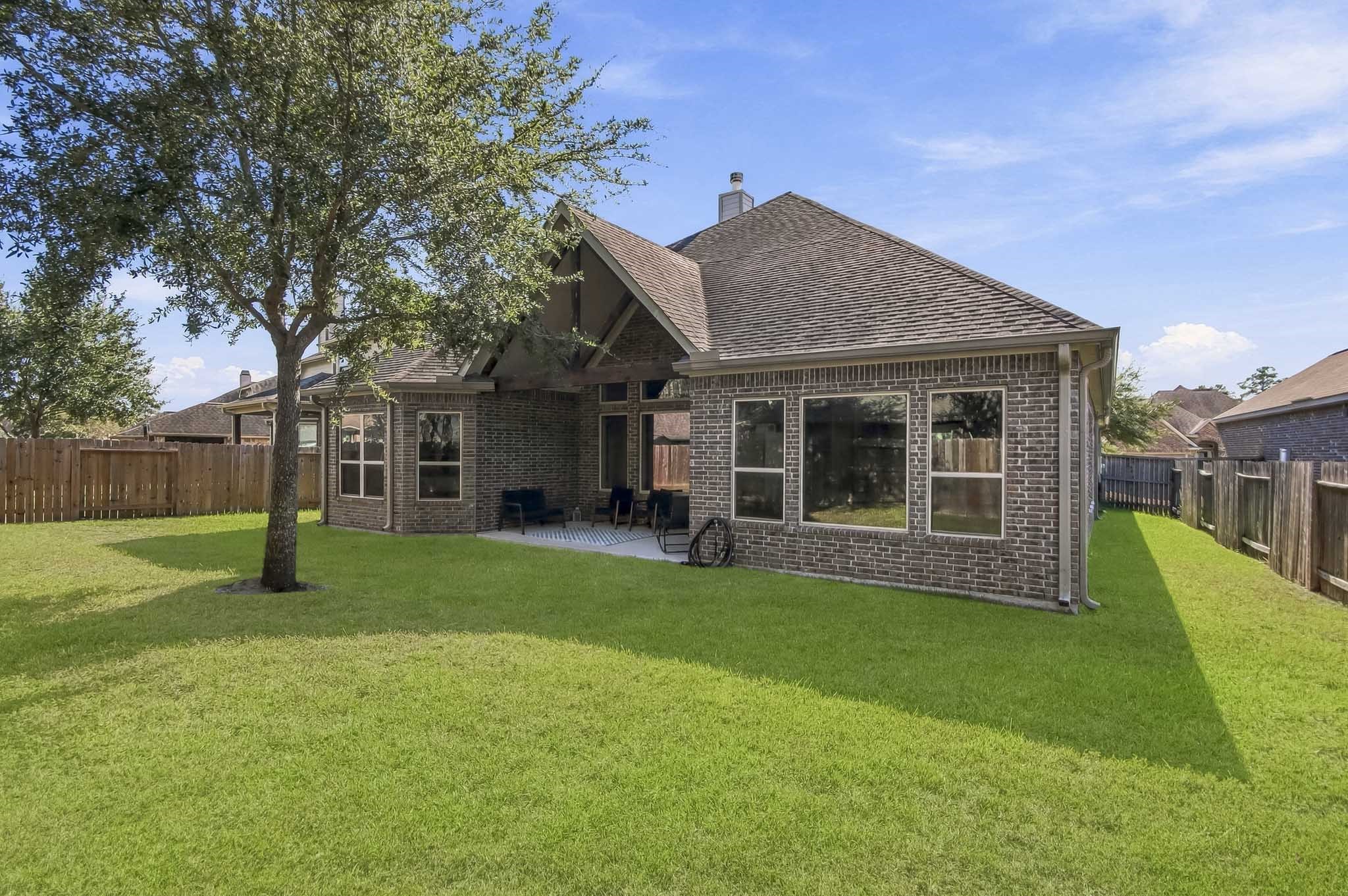 16818 Lake Limestone Lane, Houston, TX 77044