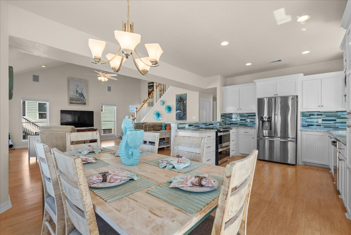 Dining area looking into the kitchen