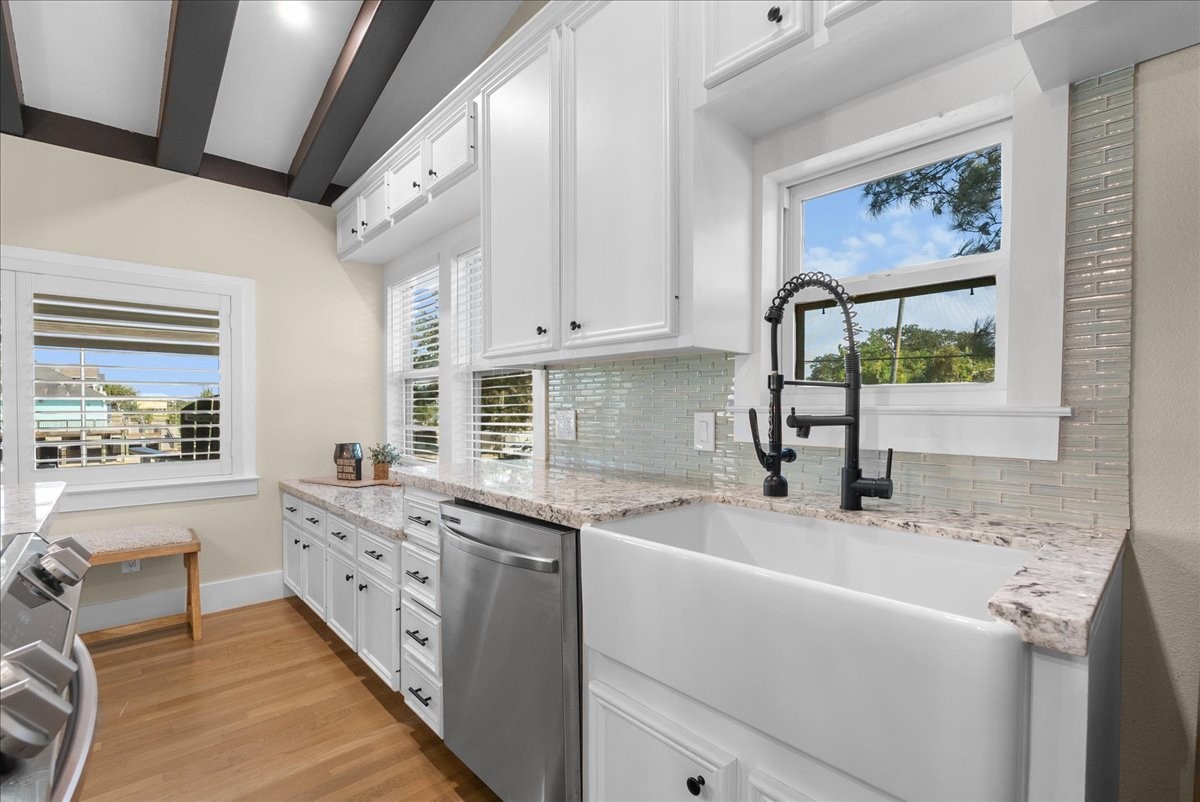 1005 Bryan Avenue, Seabrook, TX 77586