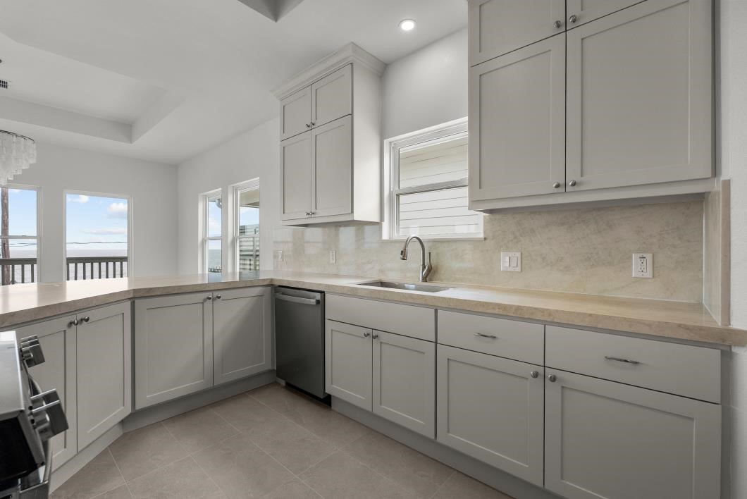 510 2nd street, San Leon, TX 77539