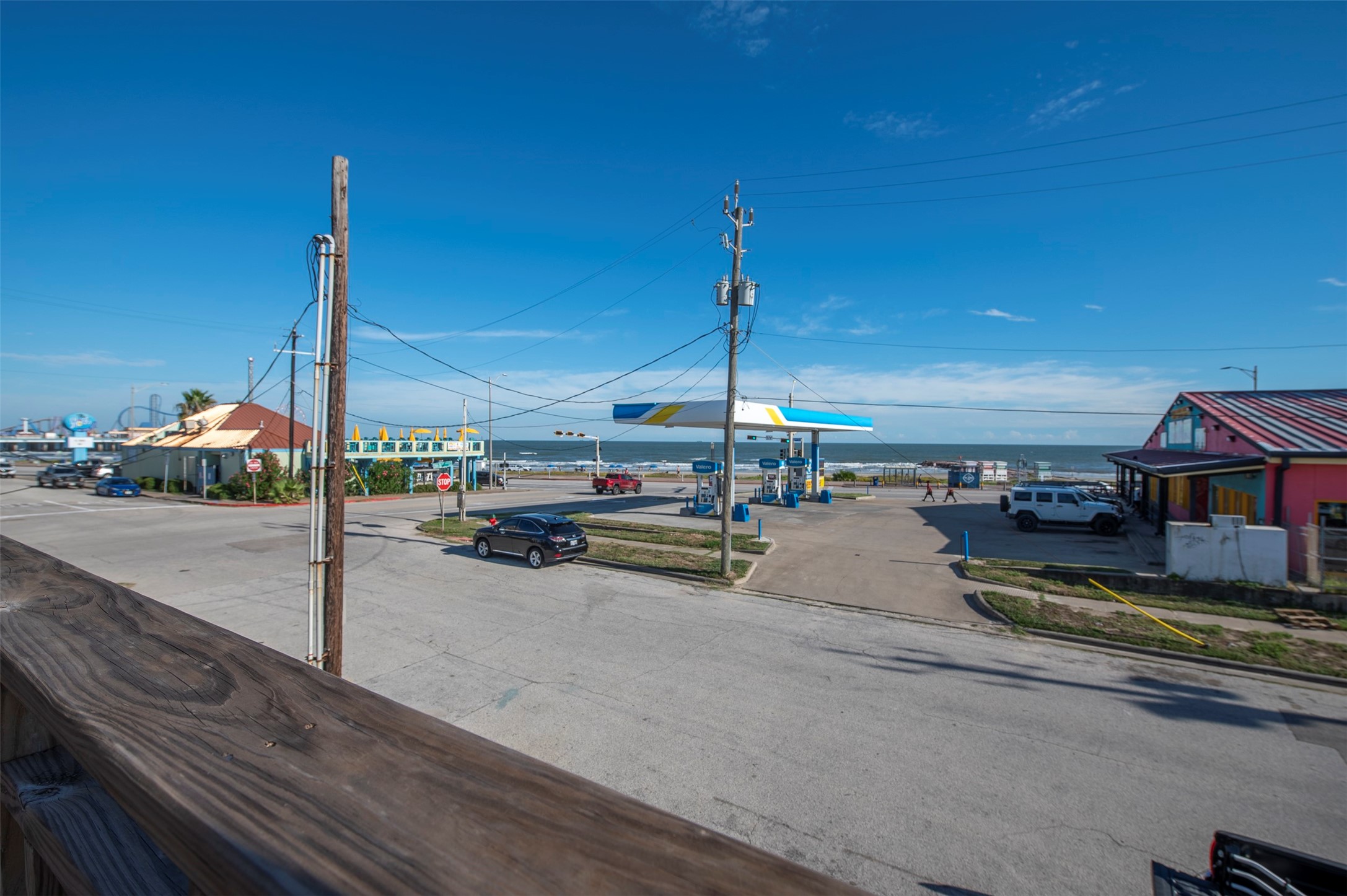 Front House Wrap Around View to Gulf