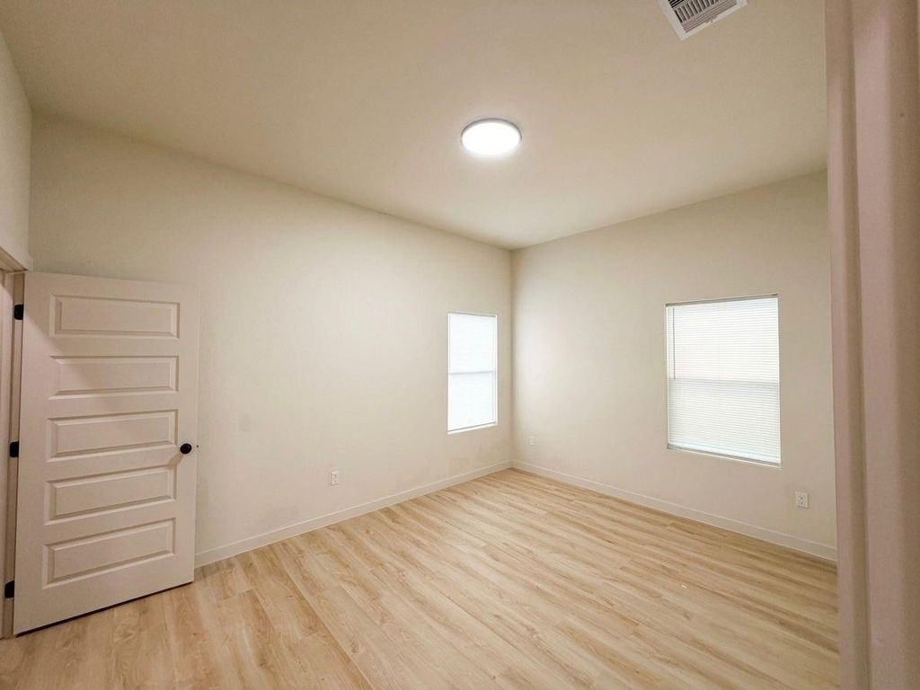326 Clearwater Street, #C, Houston, TX 77029