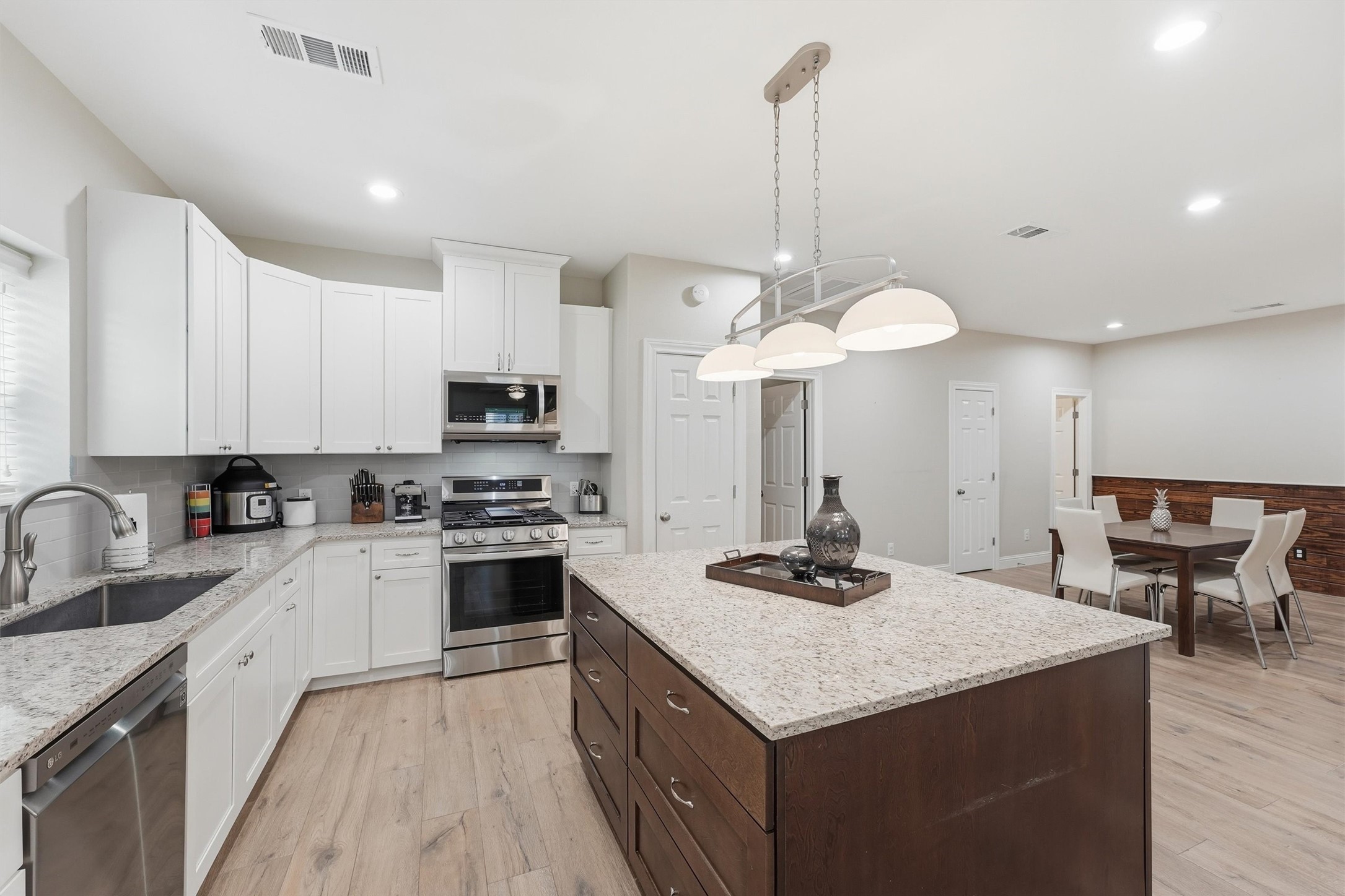 23562 Cannondale Loop, Montgomery, TX 77316