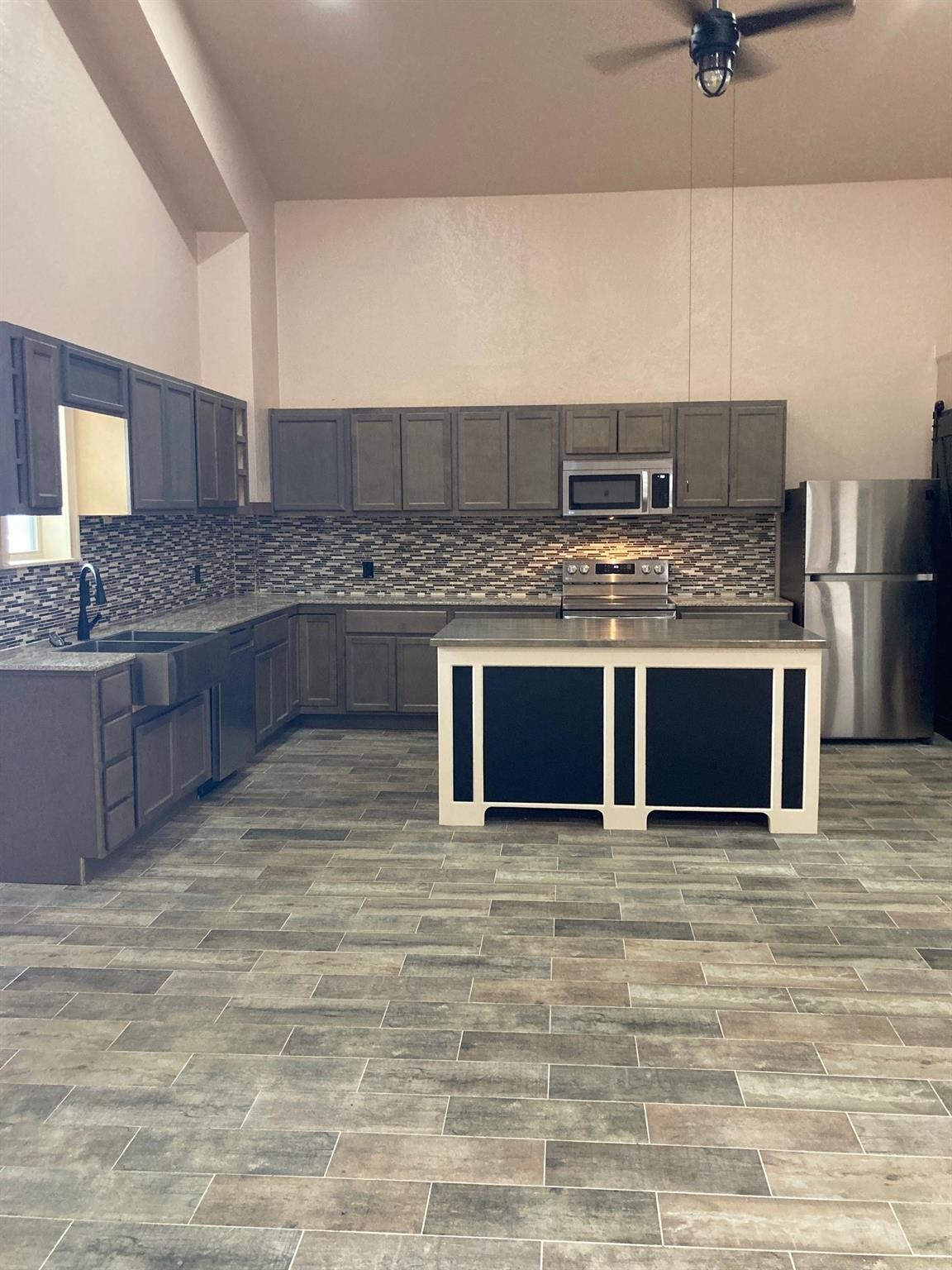 4384 County Road 197, Alvin, TX 77511
