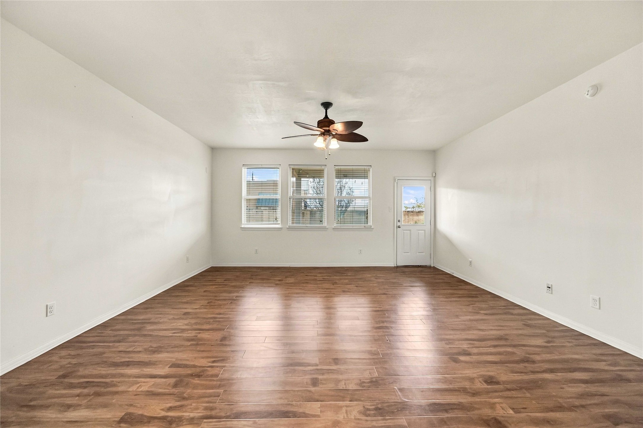 9707 Golden Cypress Drive, Rosharon, TX 77583