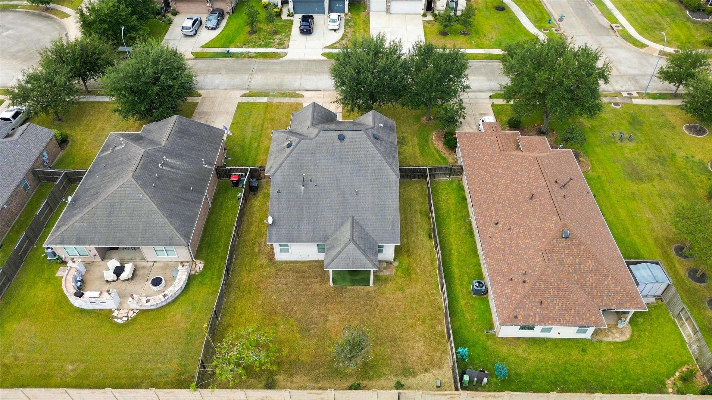 9707 Golden Cypress Drive, Rosharon, TX 77583