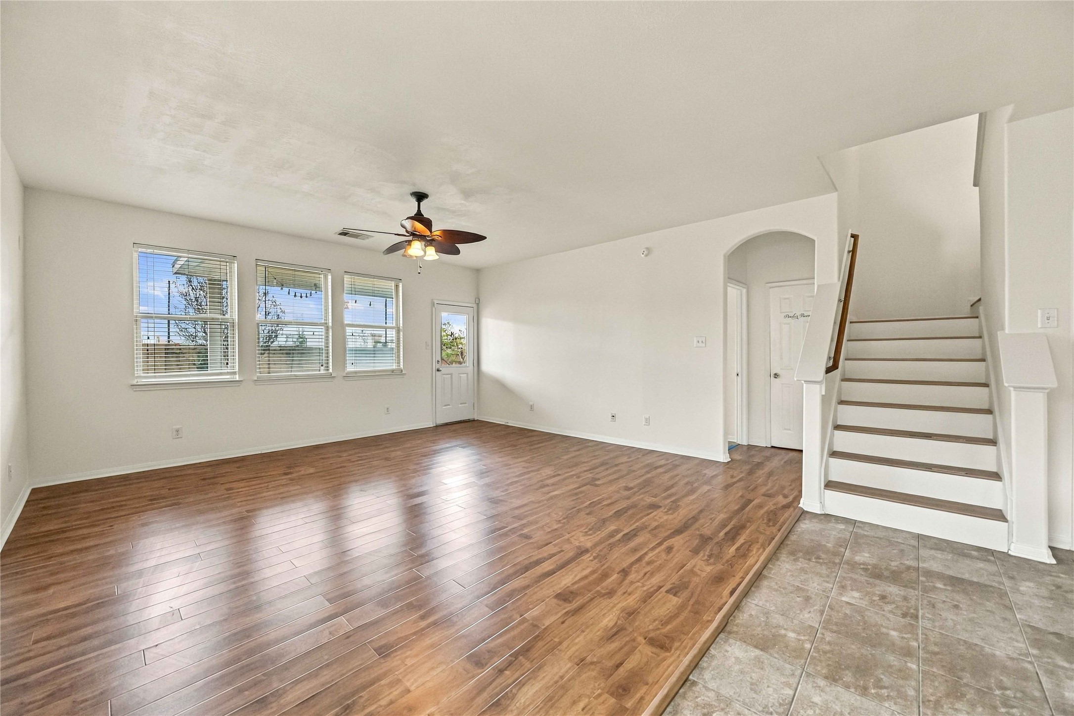 9707 Golden Cypress Drive, Rosharon, TX 77583