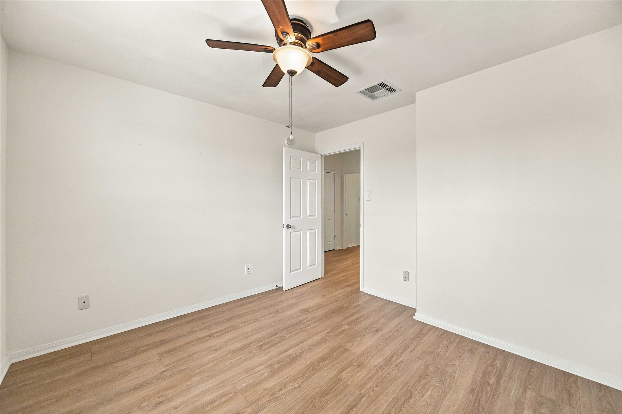 9707 Golden Cypress Drive, Rosharon, TX 77583