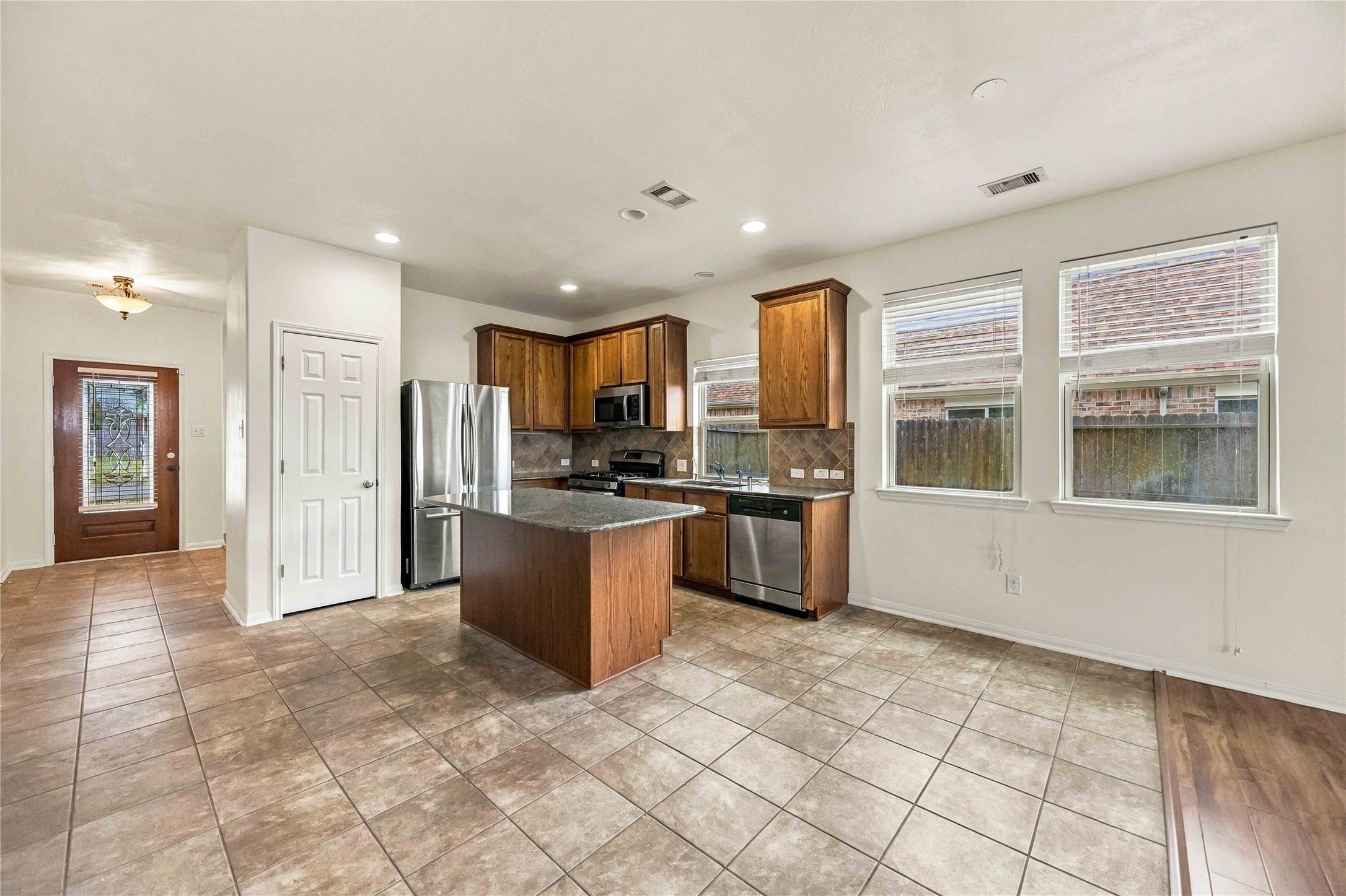 9707 Golden Cypress Drive, Rosharon, TX 77583
