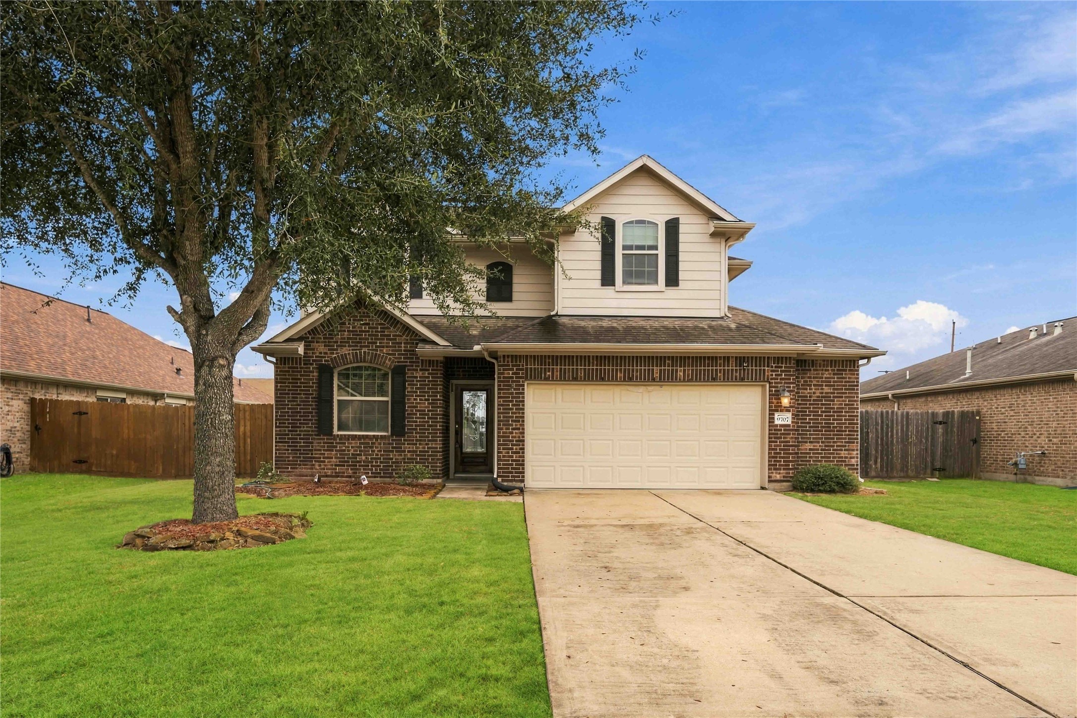 9707 Golden Cypress Drive, Rosharon, TX 77583